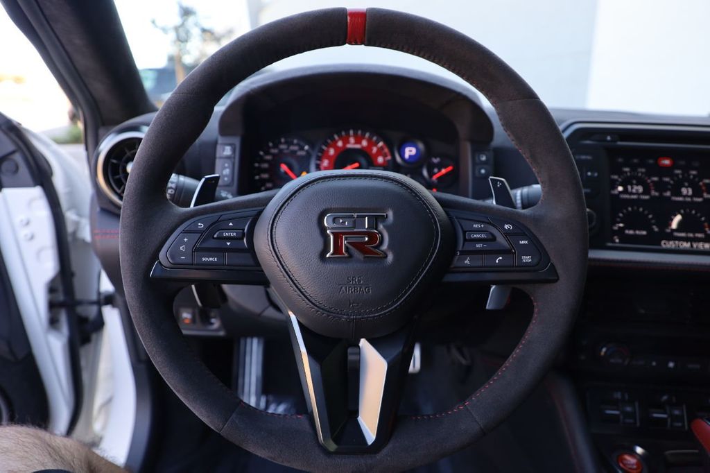 2017 Nissan GT-R, 17/20