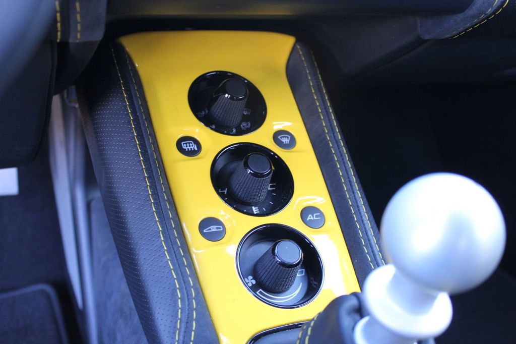 2020 Lotus Evora GT, 13/20