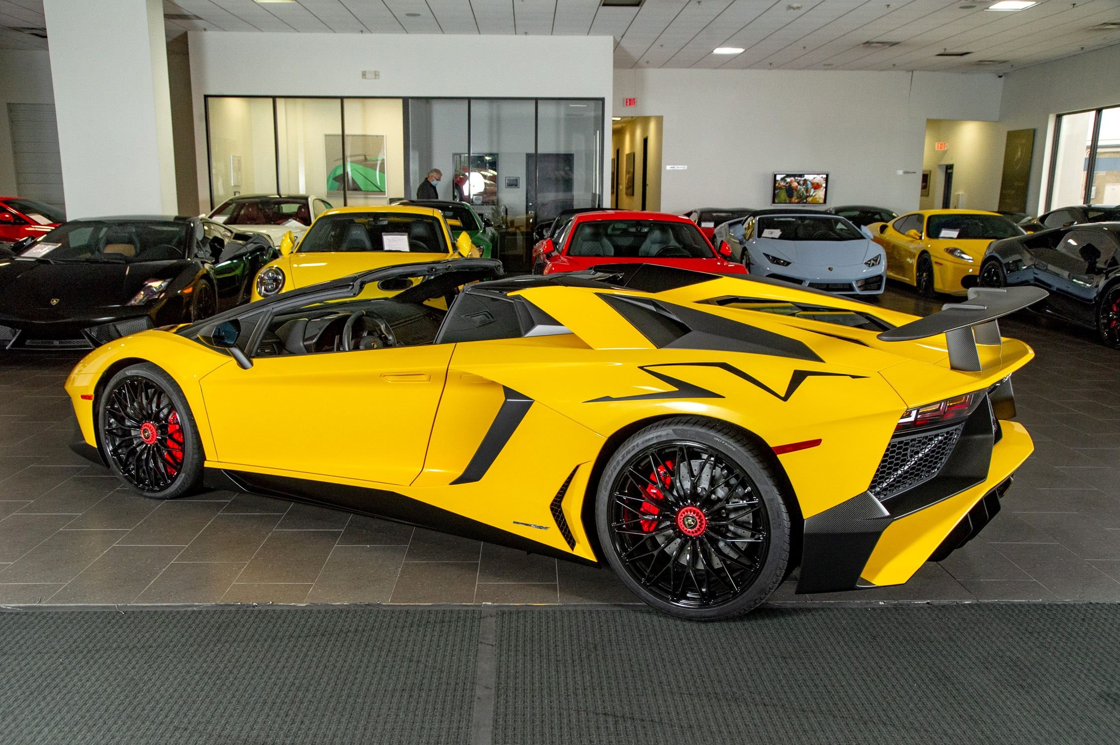 2017 Lamborghini Aventador SV Roadster, 11/20