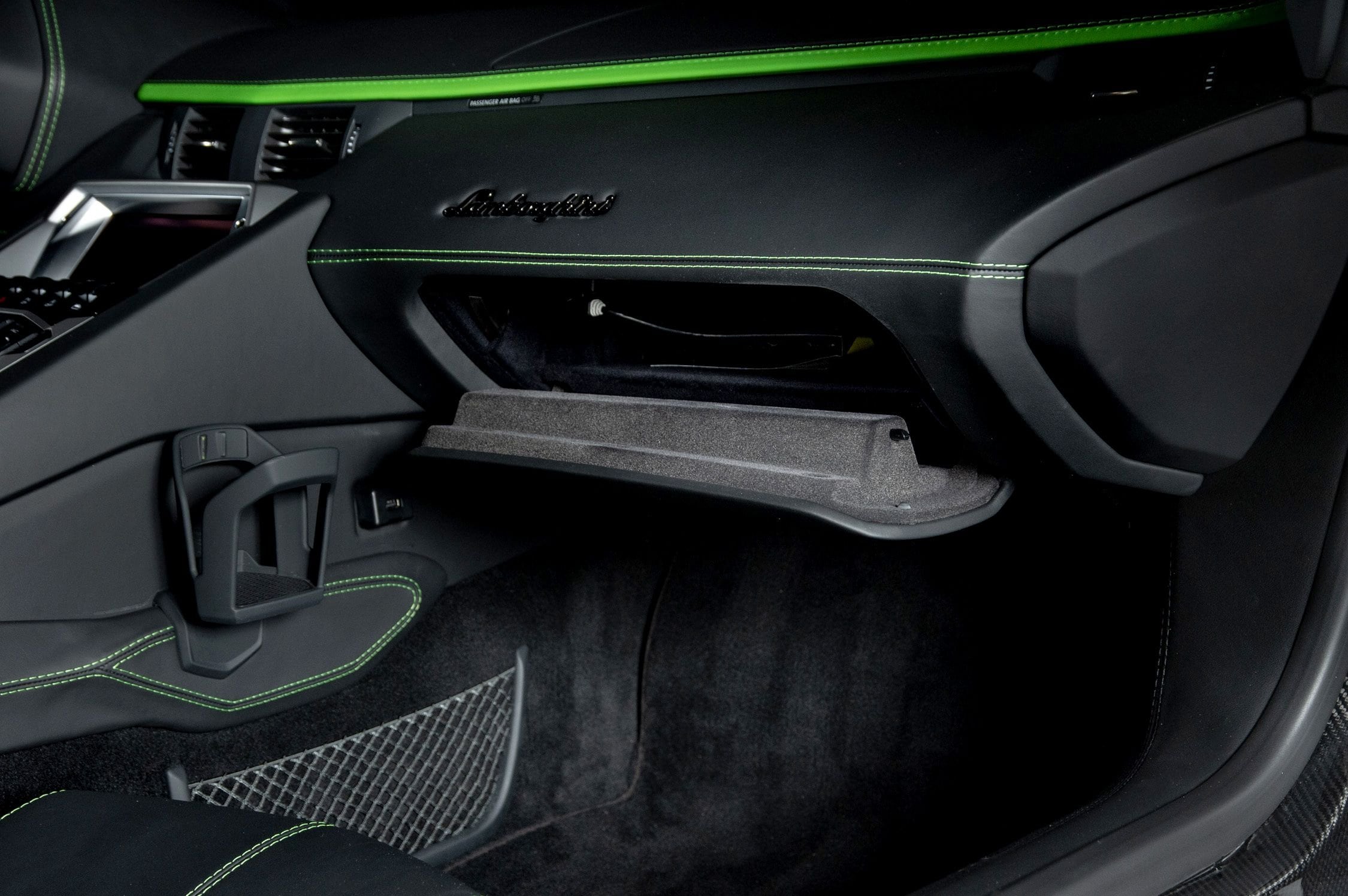 2018 Lamborghini Aventador S, 2/20
