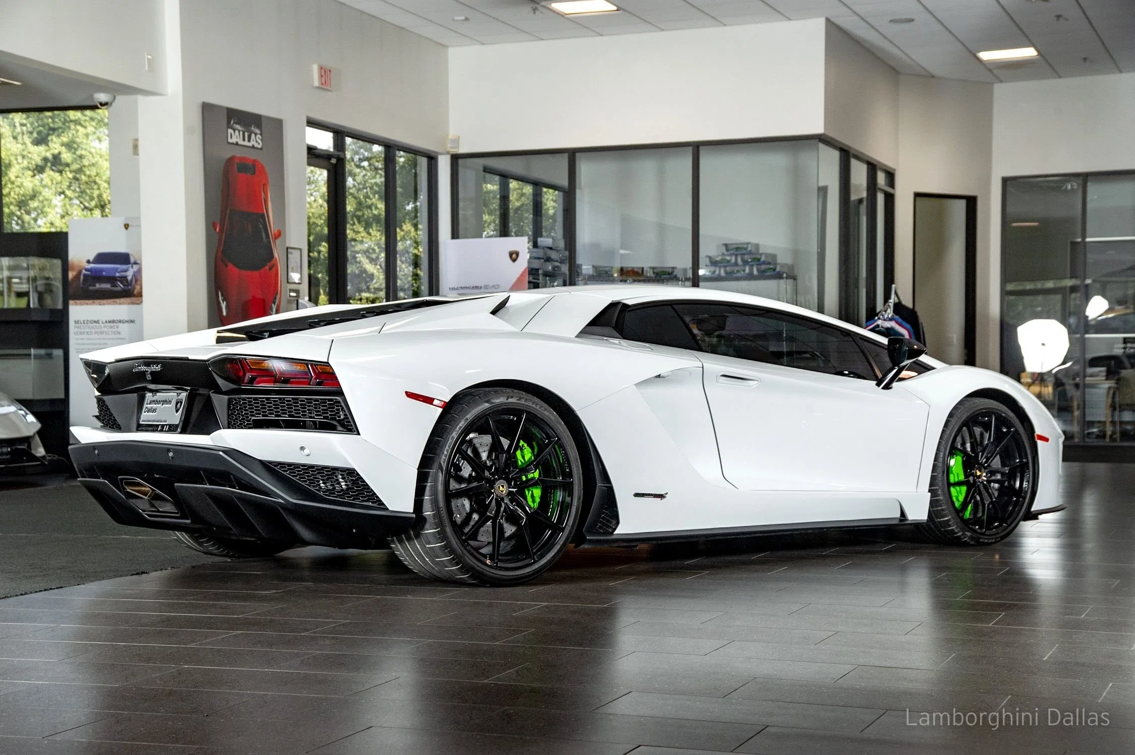 2018 Lamborghini Aventador S for sale, exterior, Bianco Isi