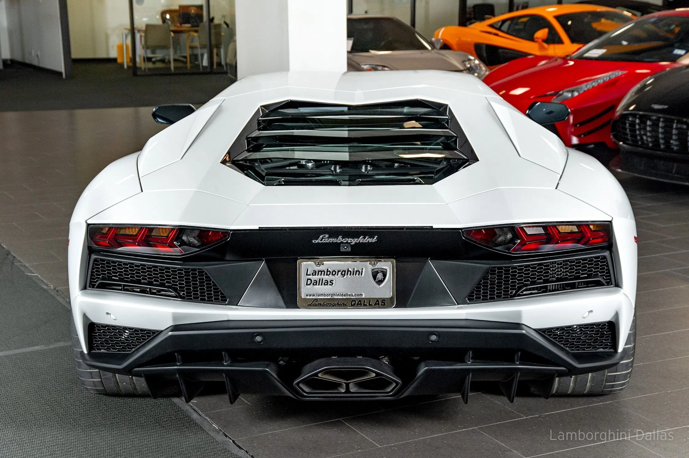 2018 Lamborghini Aventador S for sale, exterior, Bianco Isi
