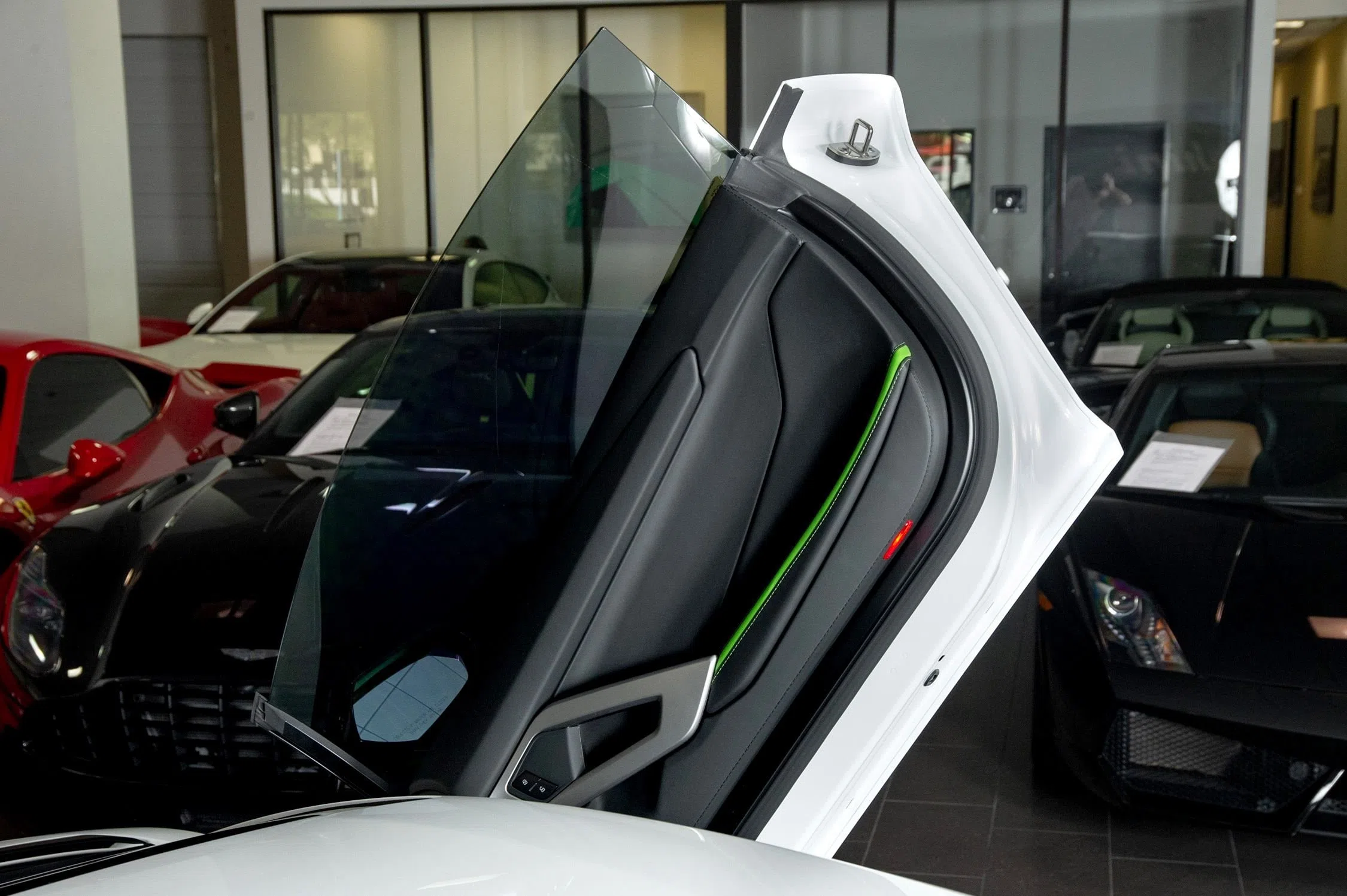 2018 Lamborghini Aventador S for sale, exterior, Bianco Isi