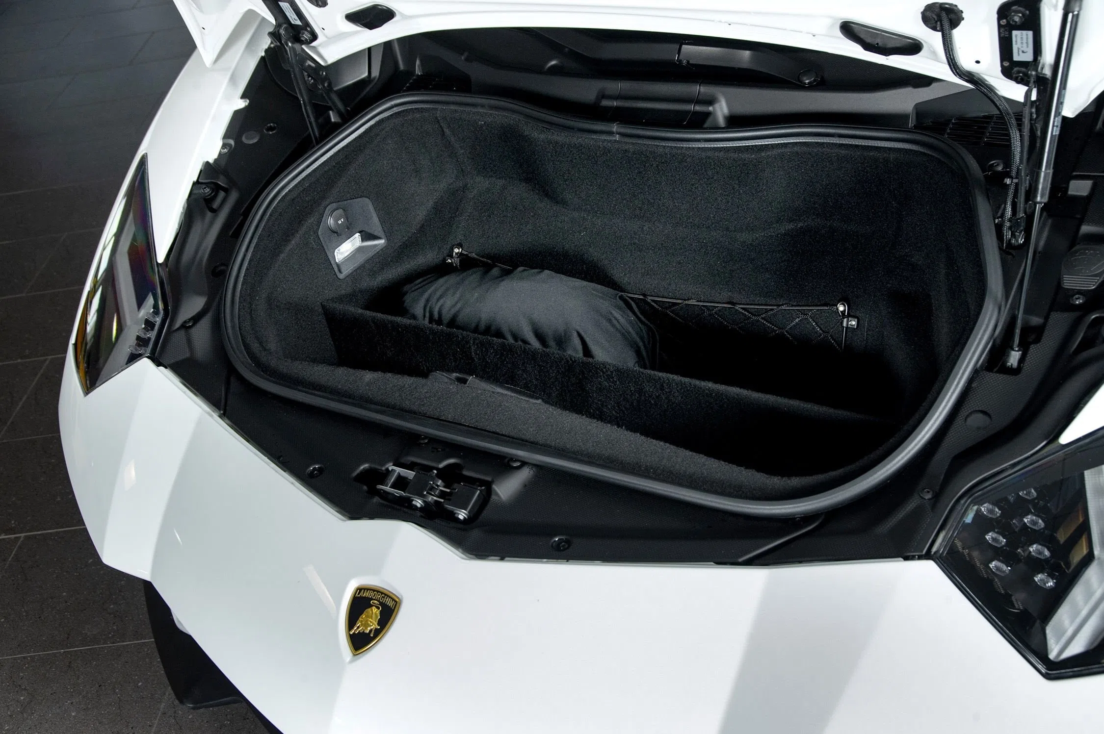2018 Lamborghini Aventador S trunk