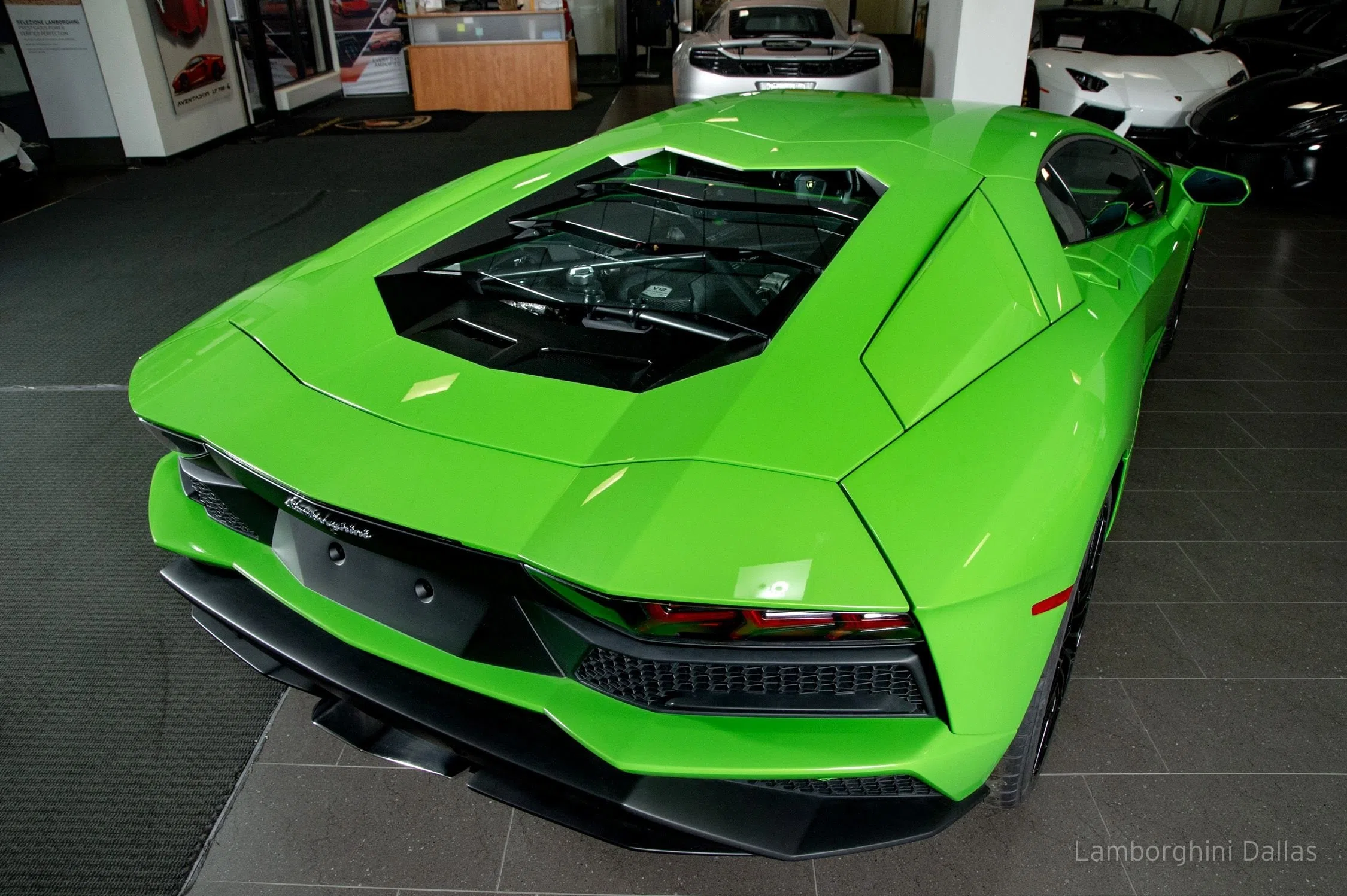 2019 Lamborghini Aventador S for sale, exterior, Verde Mantis