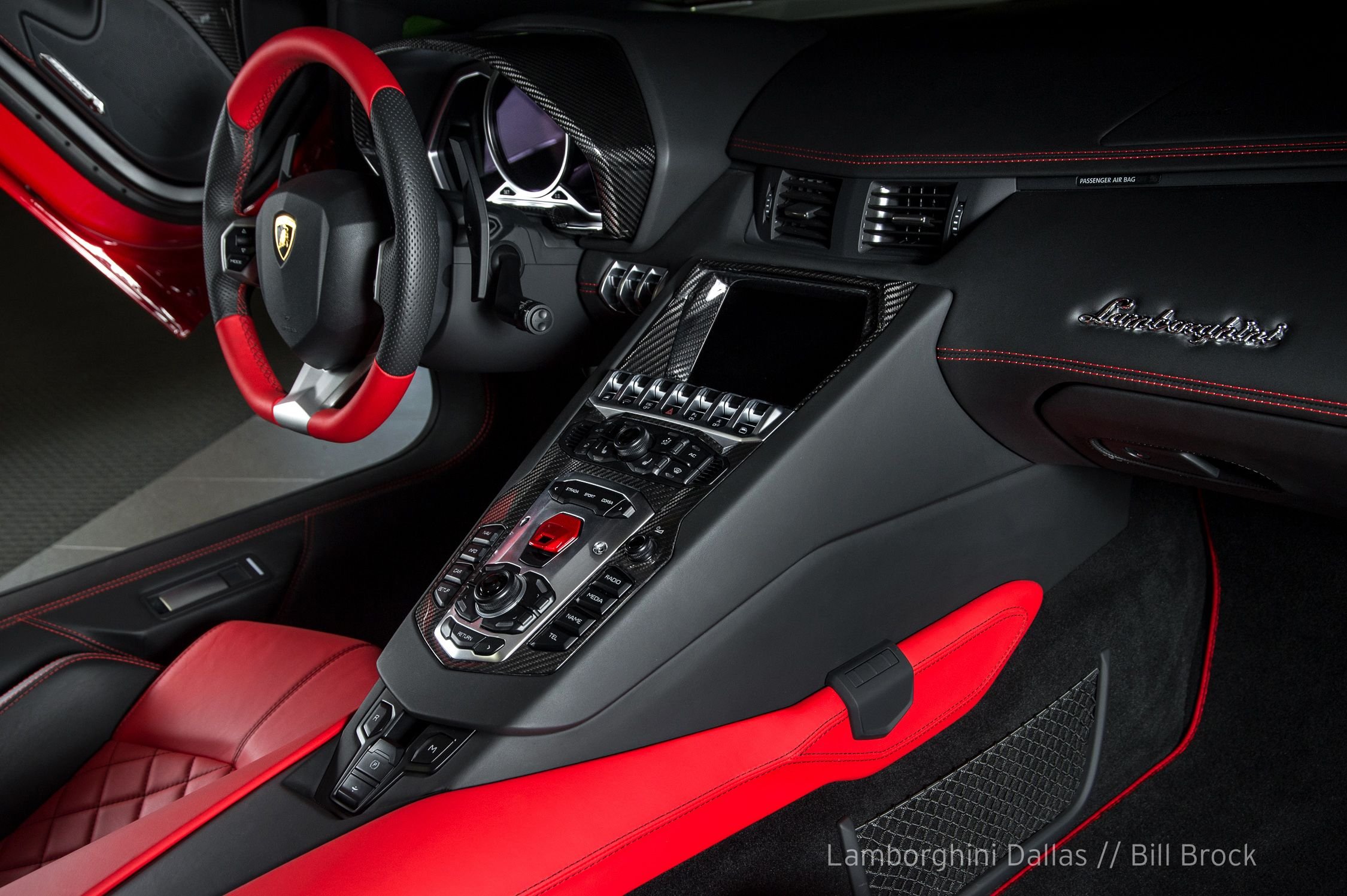 2016 Lamborghini Aventador Roadster, 2/20