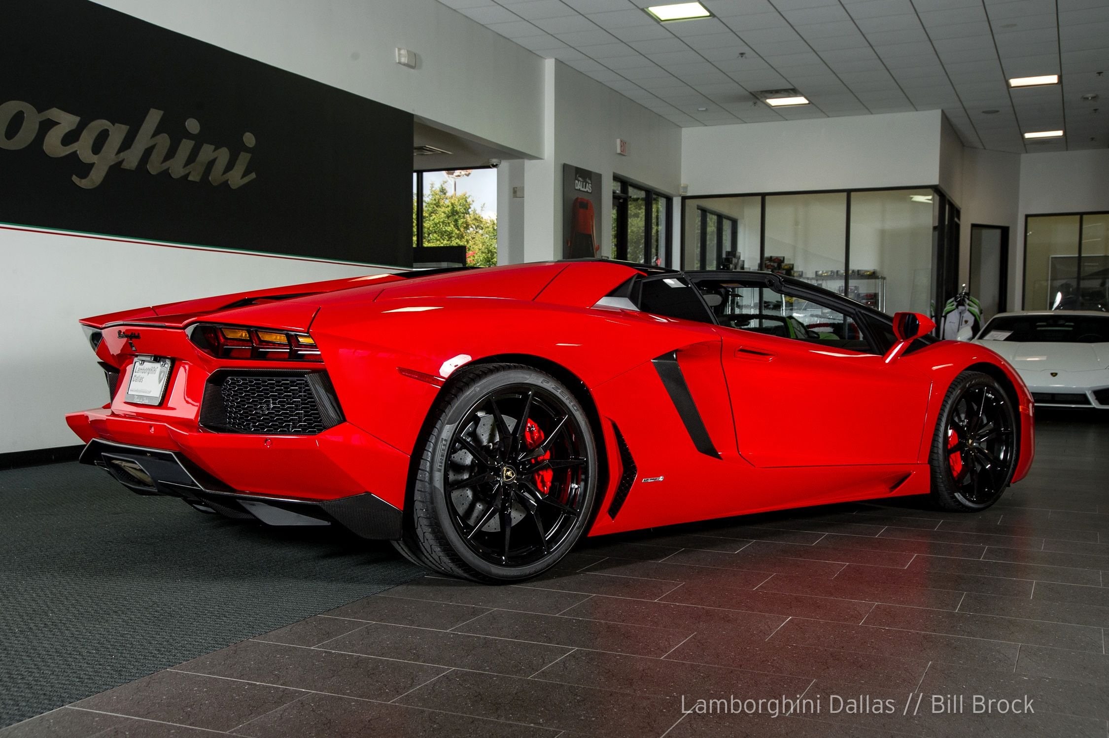 2016 Lamborghini Aventador Roadster, 8/20