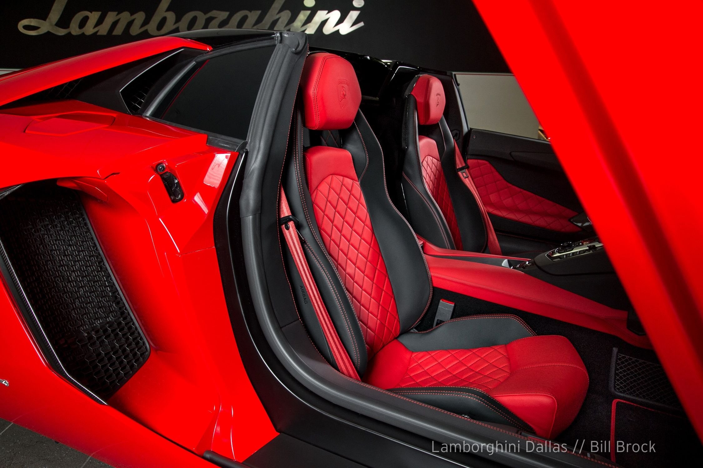 2016 Lamborghini Aventador Roadster, 9/20