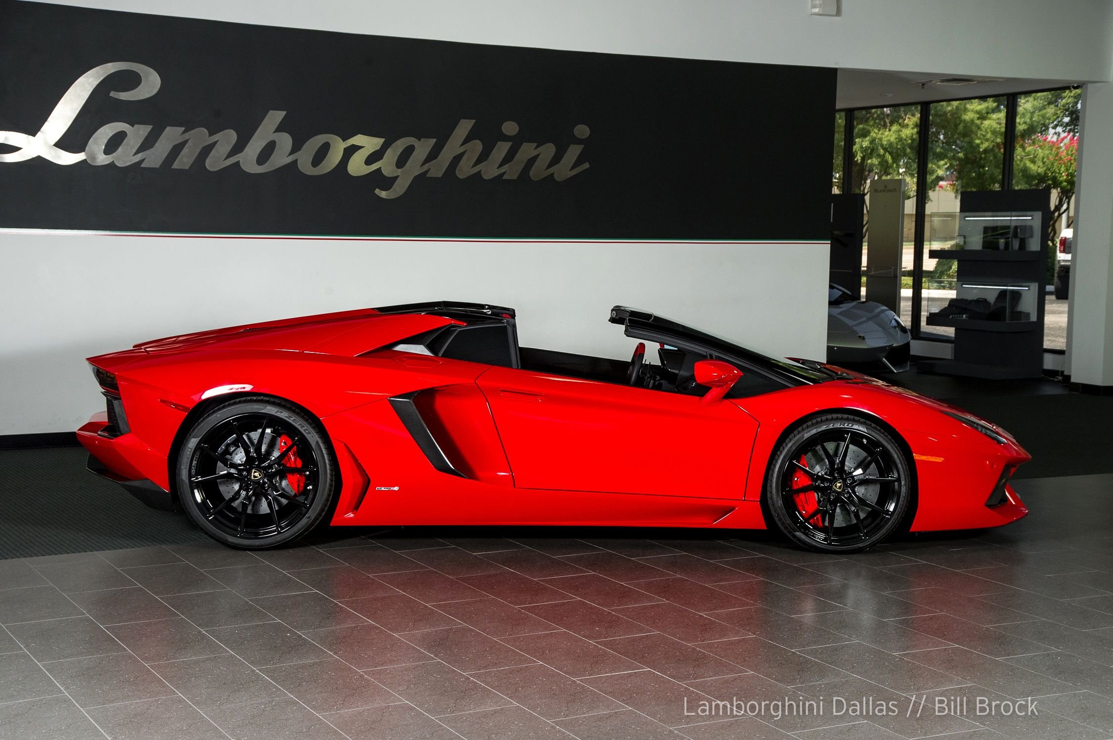 2016 Lamborghini Aventador Roadster, 10/20