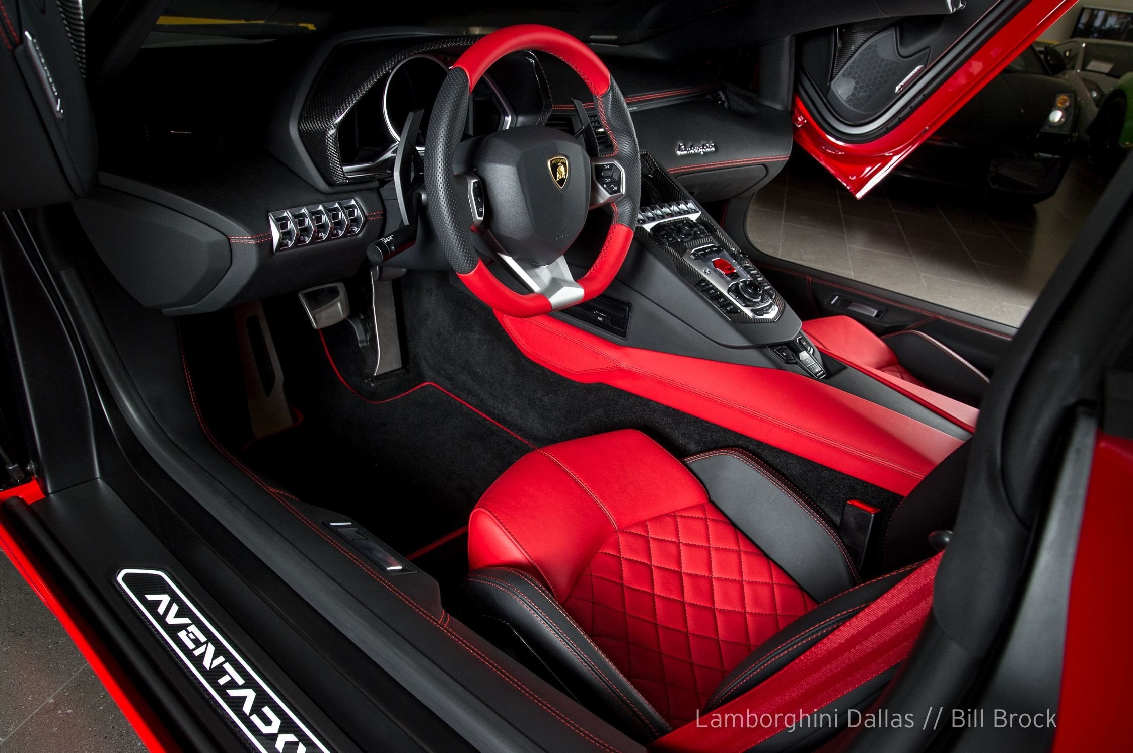 2016 Lamborghini Aventador Roadster, 19/20