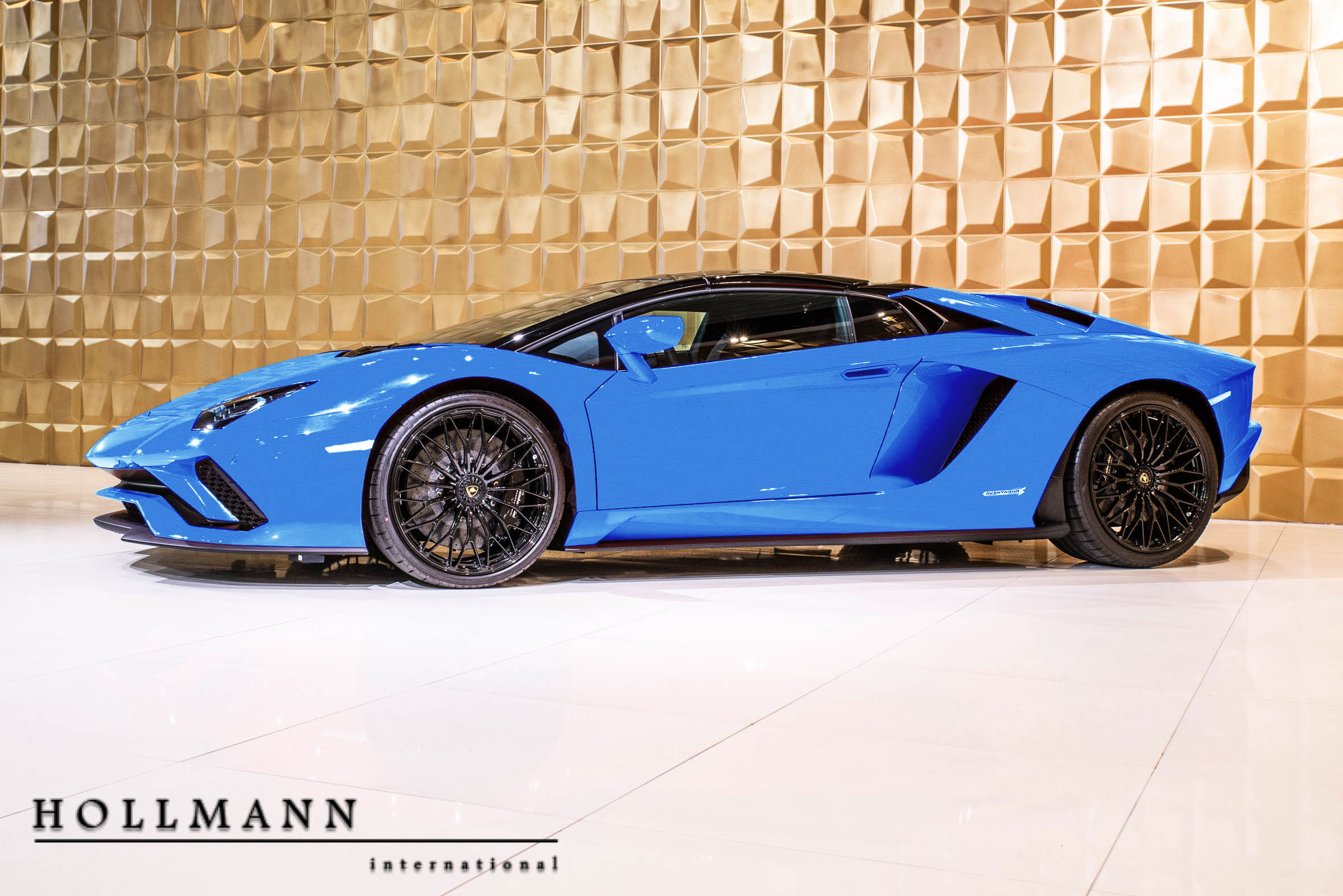 2018 LAMBORGHINI AVENTADOR S ROADSTER, 8/20