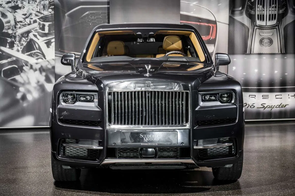 2020 Rolls-Royce Cullinan for sale, exterior, Darkest Tungsten