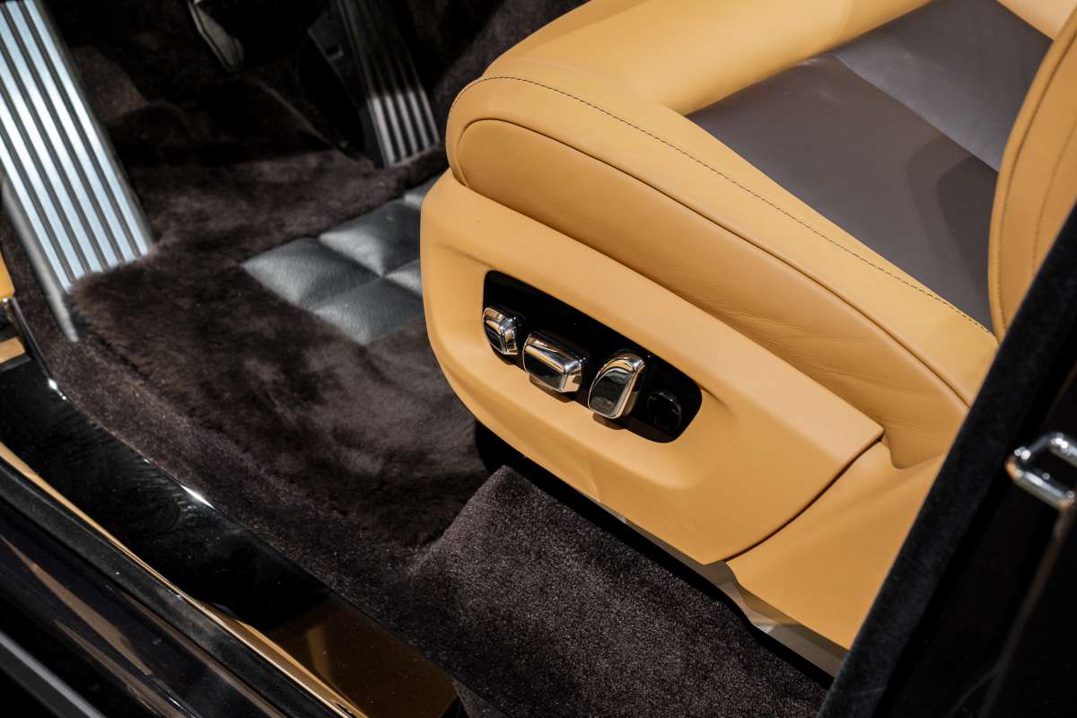 2020 Rolls-Royce Cullinan, 5/13