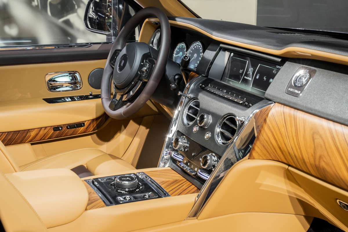 2020 Rolls-Royce Cullinan, 7/13
