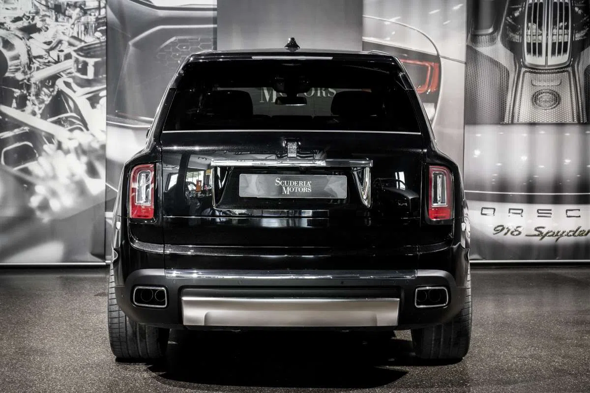 2019 Rolls-Royce Cullinan for sale, exterior, Black Diamond