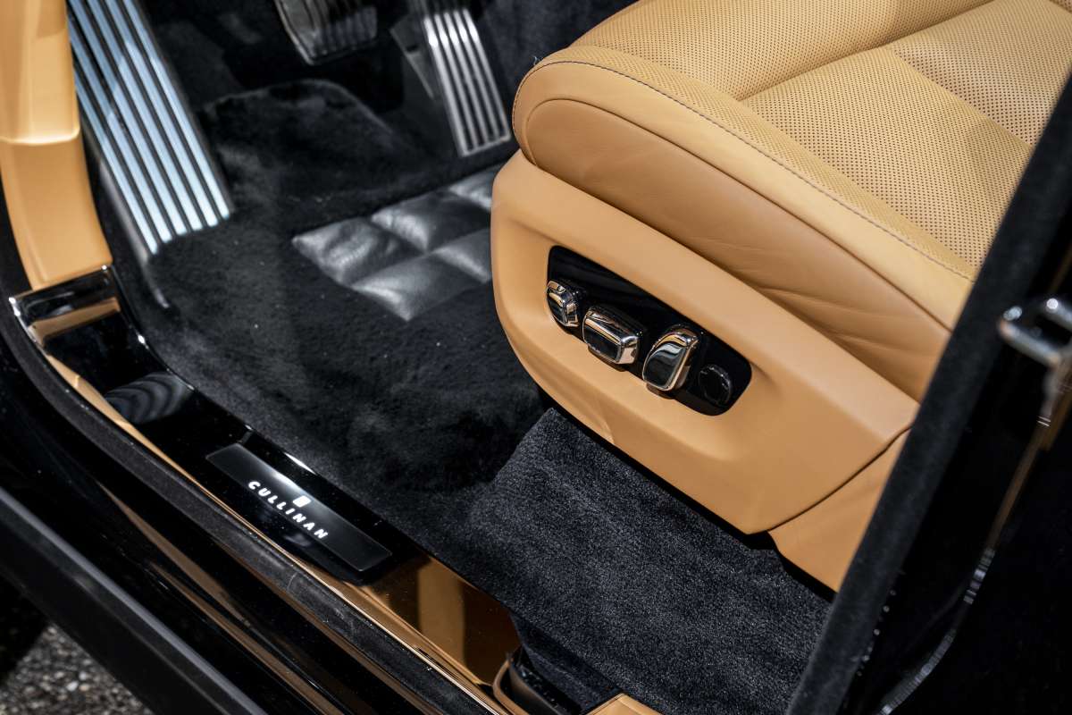 2019 Rolls-Royce Cullinan, 8/15