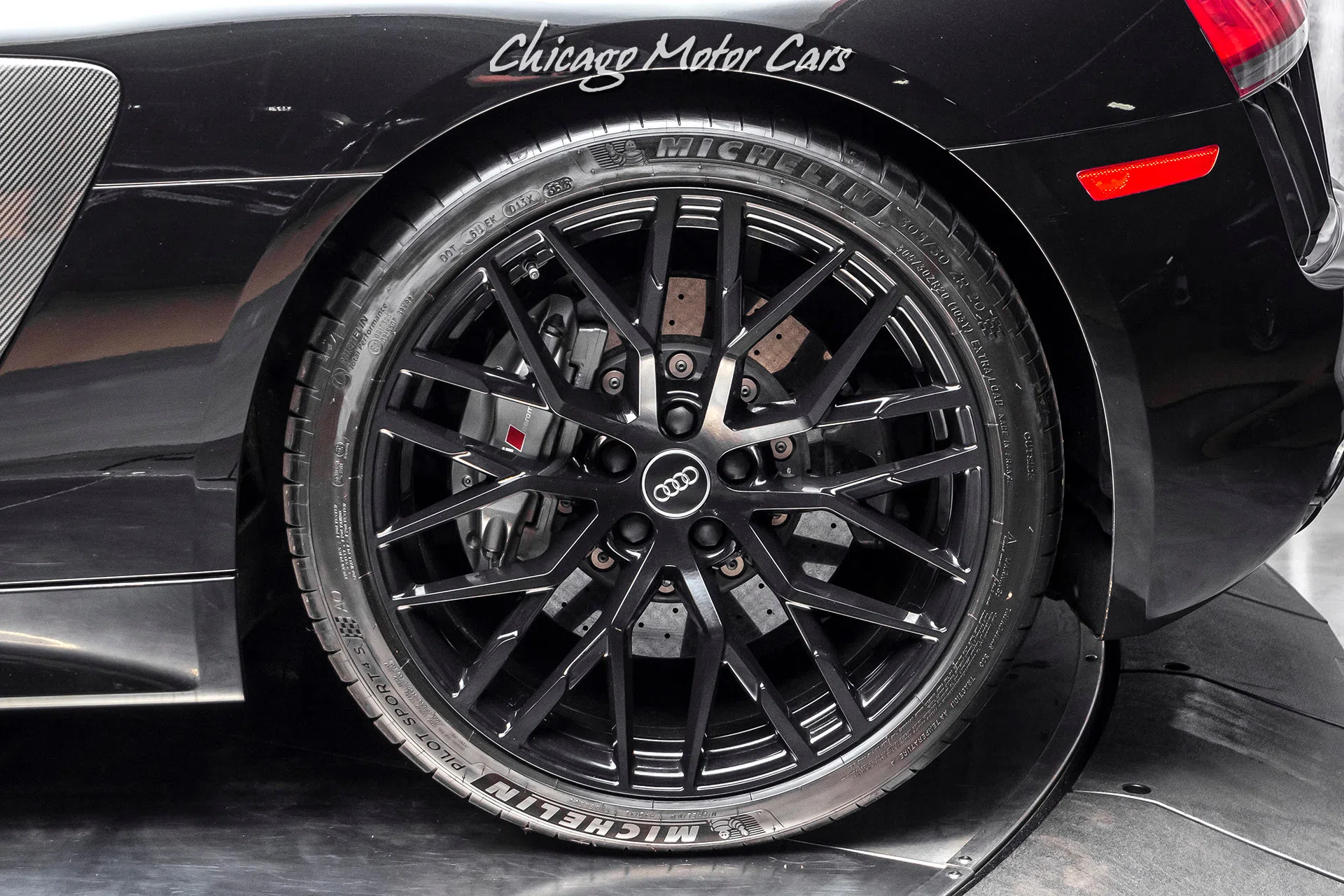 2017 Audi R8 5.2 Quattro V10 Plus Coupe wheel
