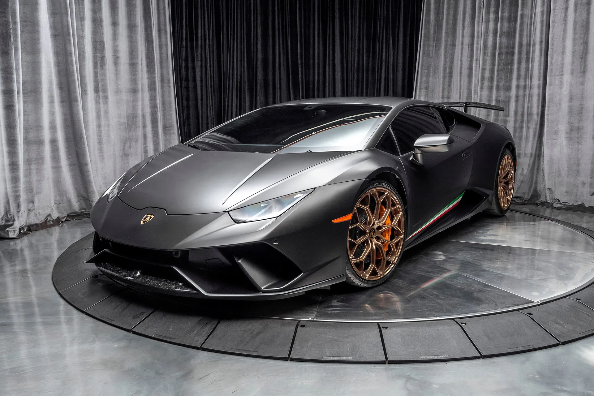 2018 Lamborghini Huracan LP640-4 Performante Coupe