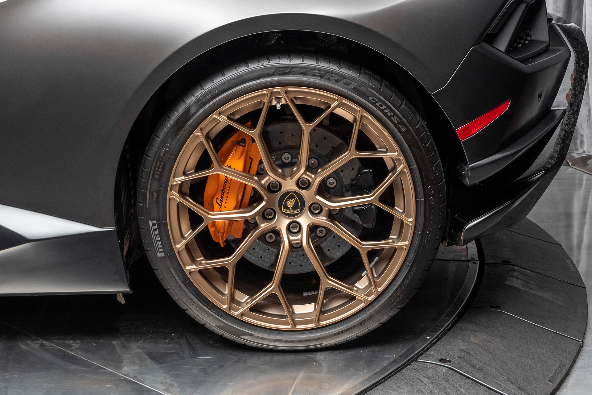 2018 Lamborghini Huracan LP640-4 Performante Coupe, 6/21