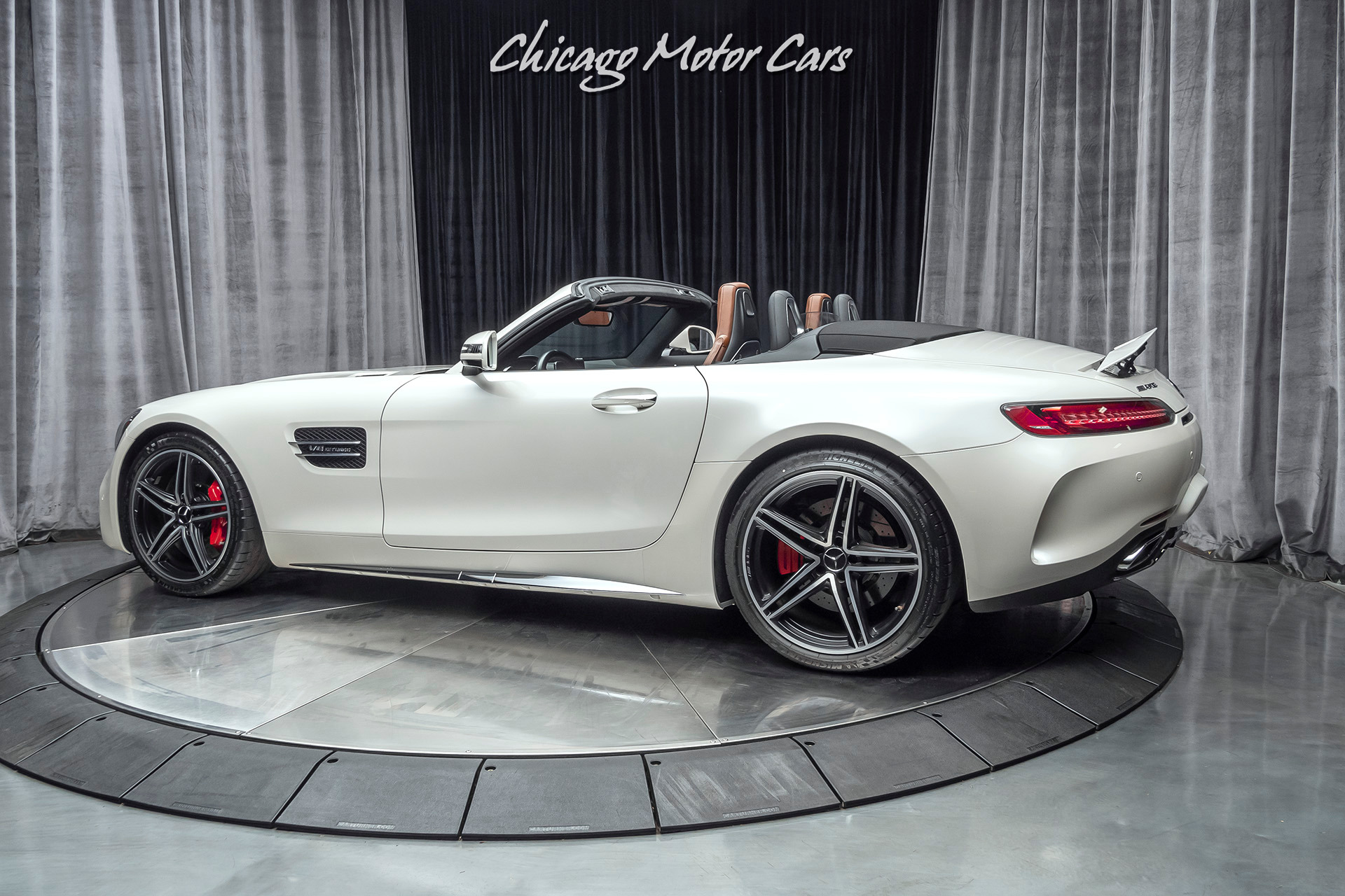 2019 Mercedes-Benz AMG GT C Roadster, 2/20