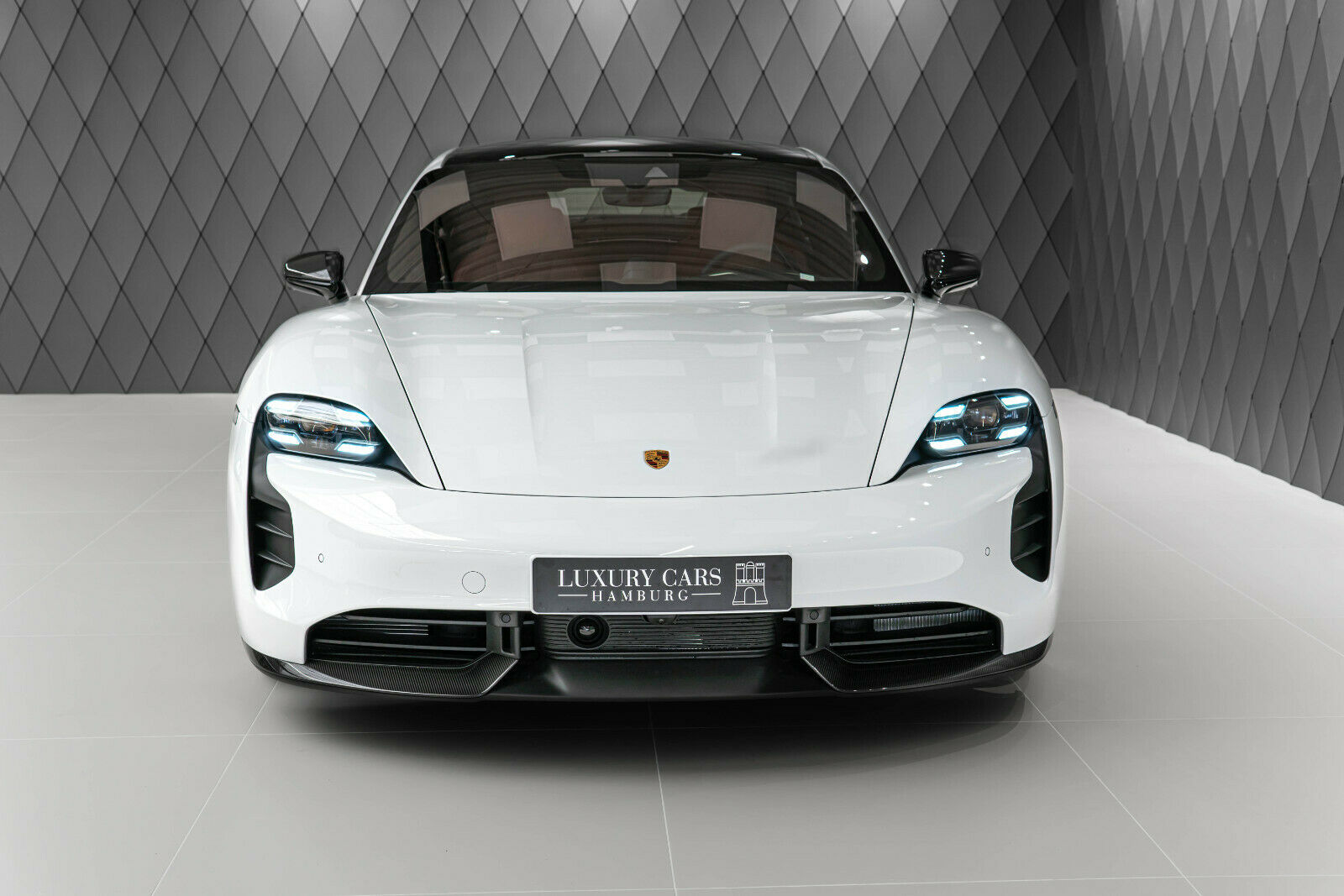 2020 Porsche Taycan Turbo S, 20/20