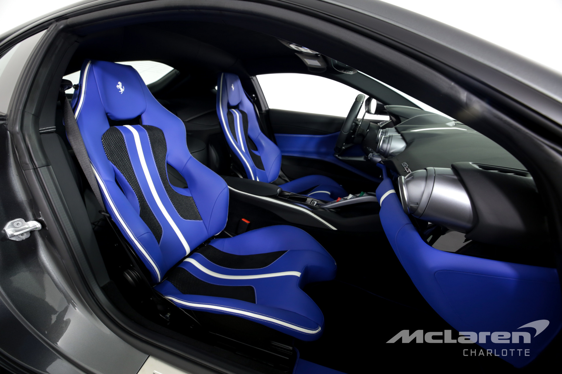 2020 Ferrari 812 Superfast, 16/20