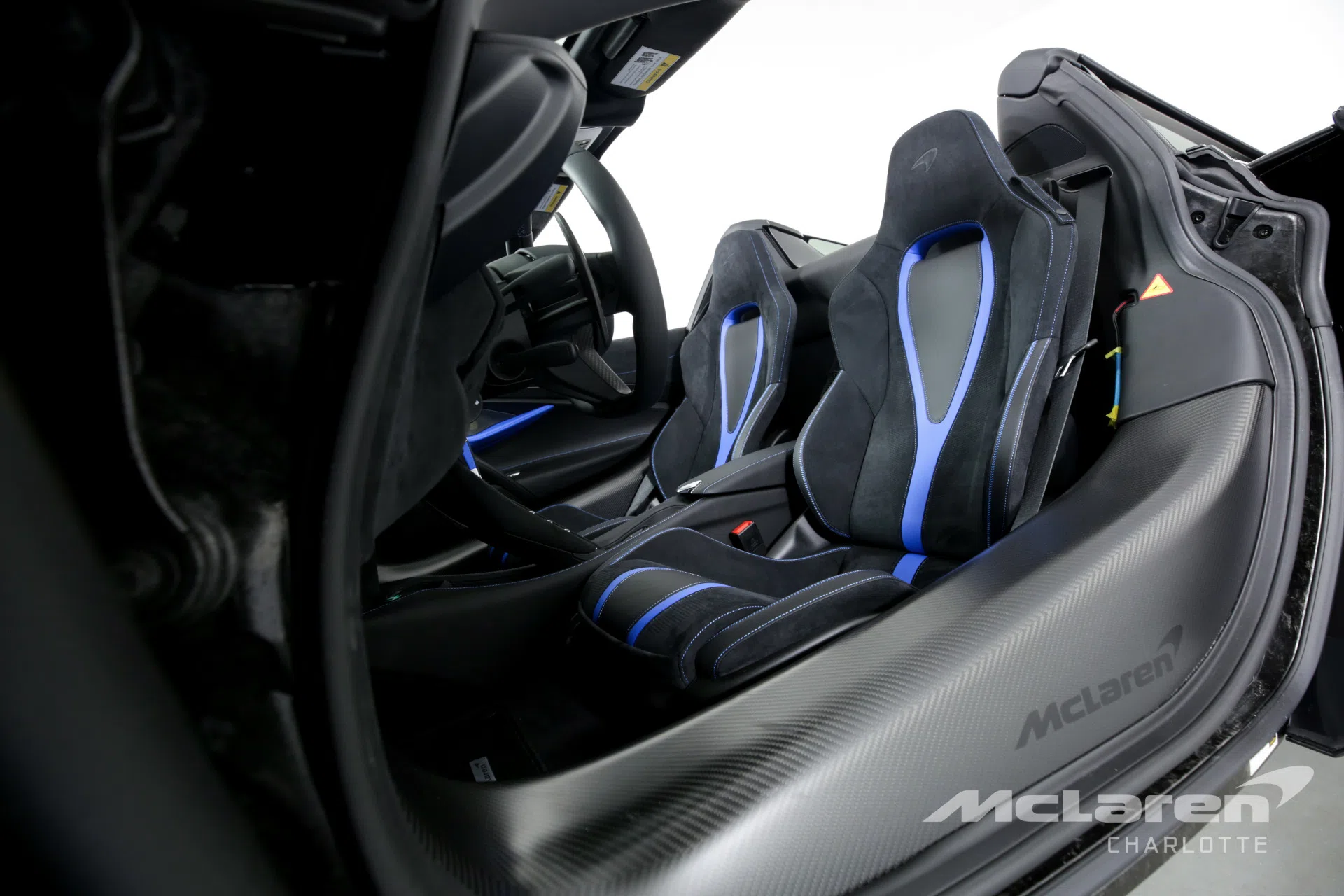 2020 McLaren 720S Spider Performance interior, seats, Carbon Black with McLaren Blue Inserts