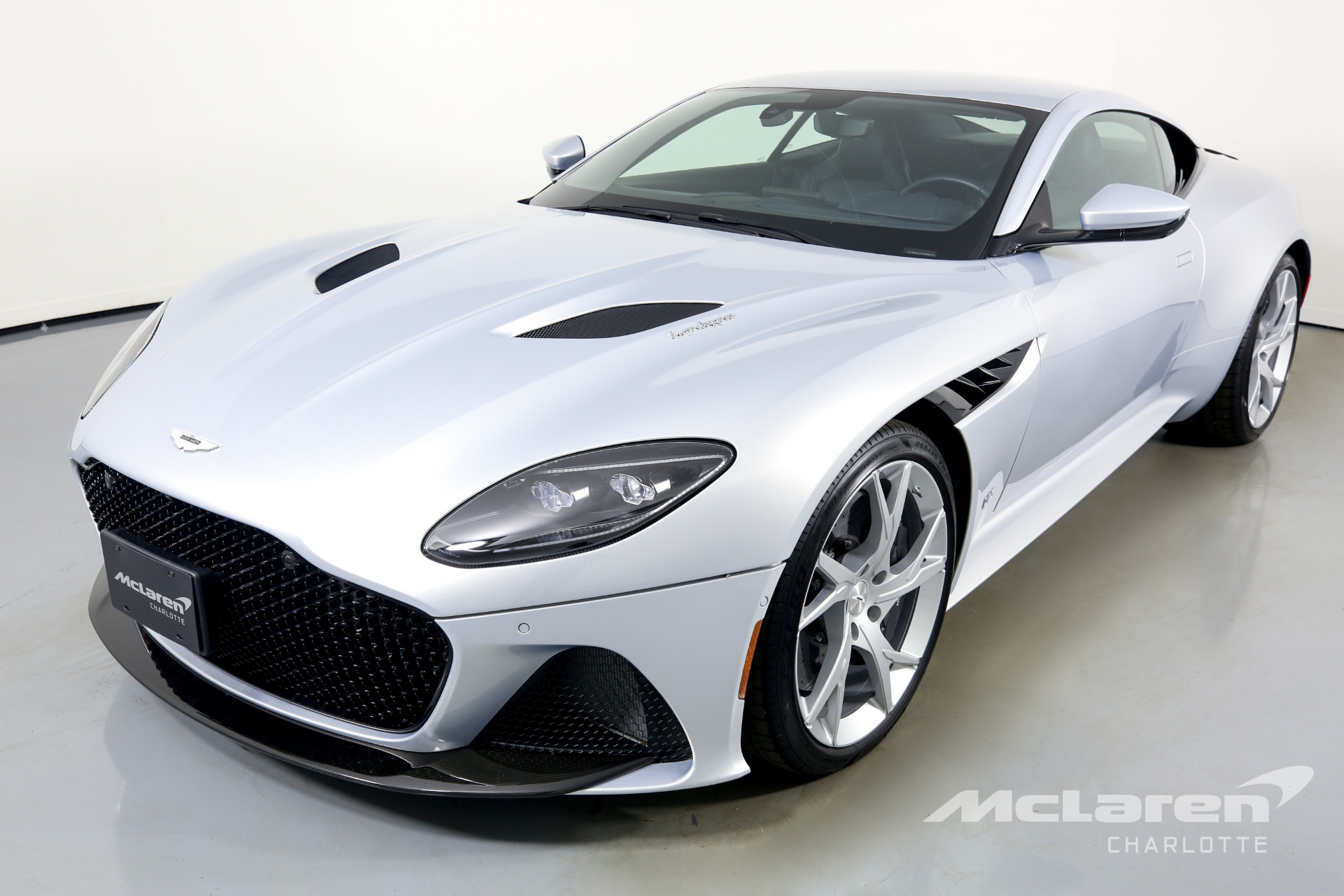 2019 Aston Martin DBS Superleggera, 3/20