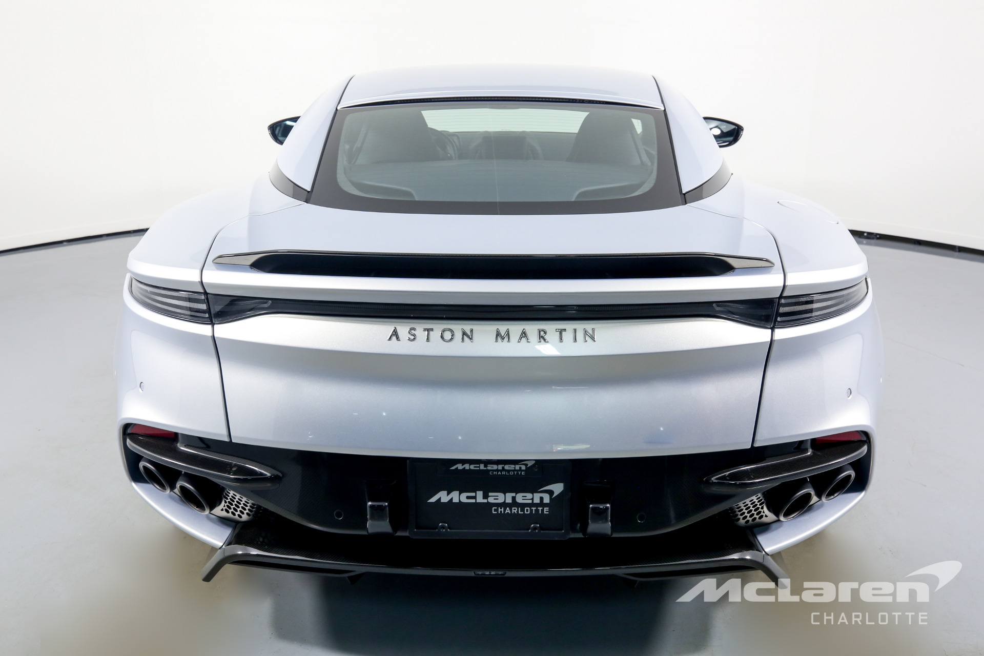 2019 Aston Martin DBS Superleggera, 6/20