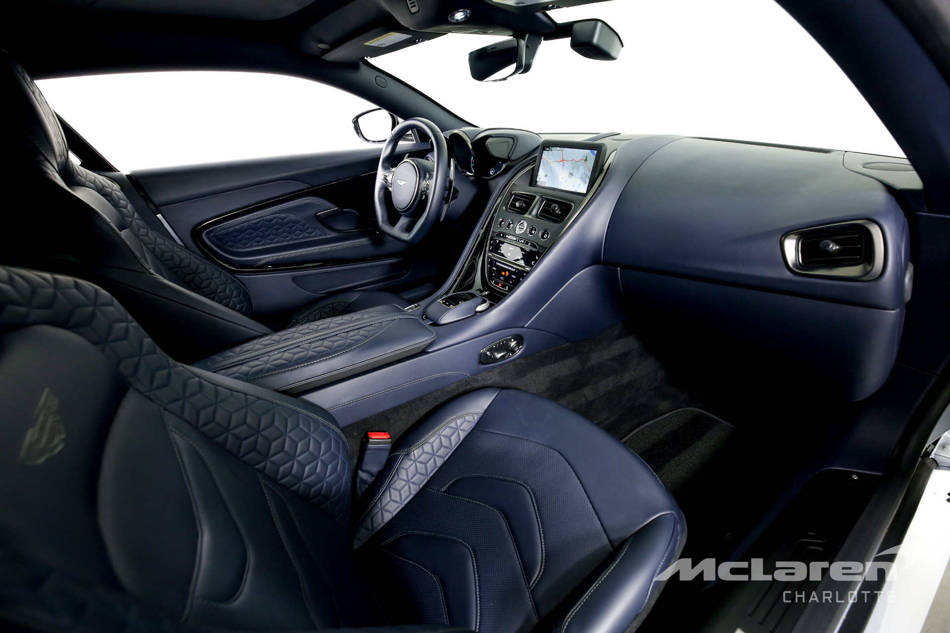 2019 Aston Martin DBS Superleggera, 17/20