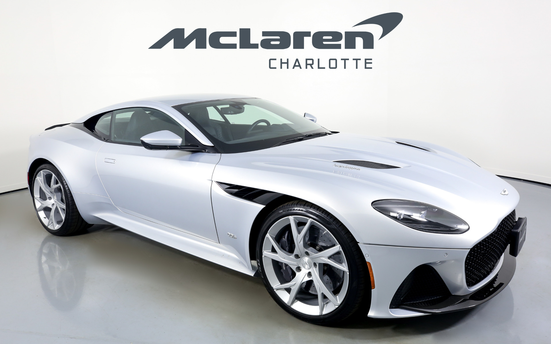 2019 Aston Martin DBS Superleggera, 20/20