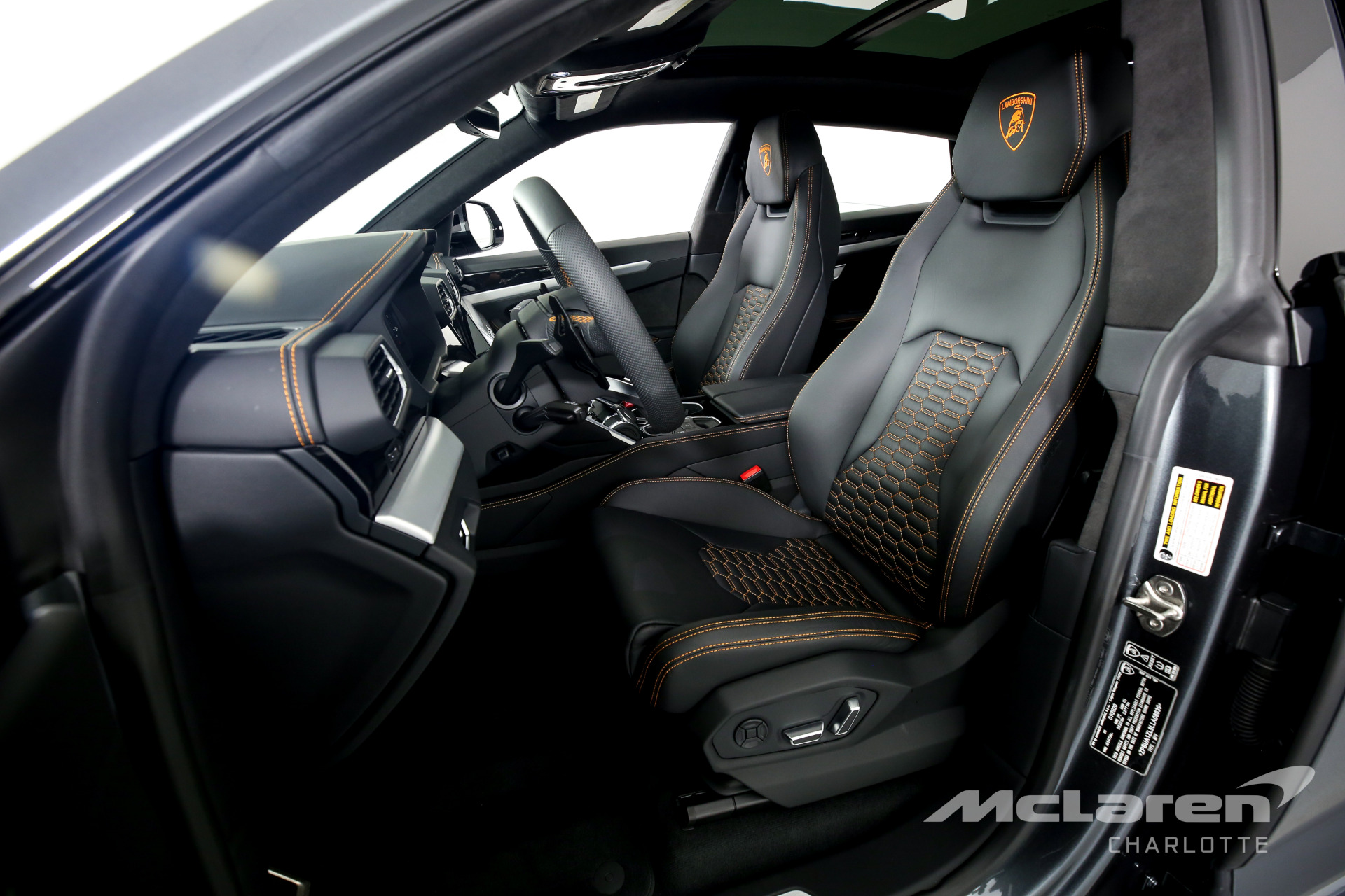 2020 Lamborghini Urus, 10/20