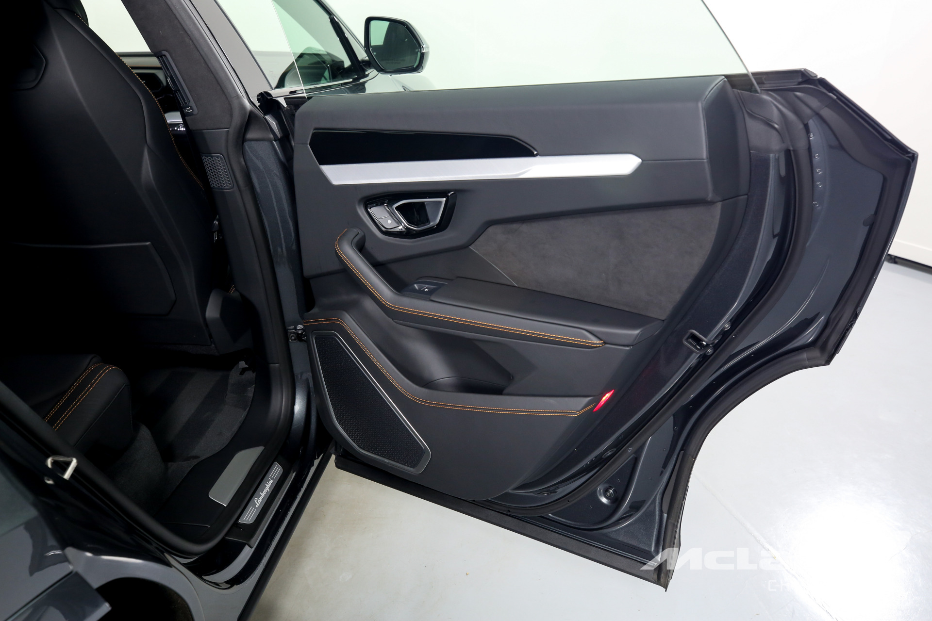 2020 Lamborghini Urus, 16/20