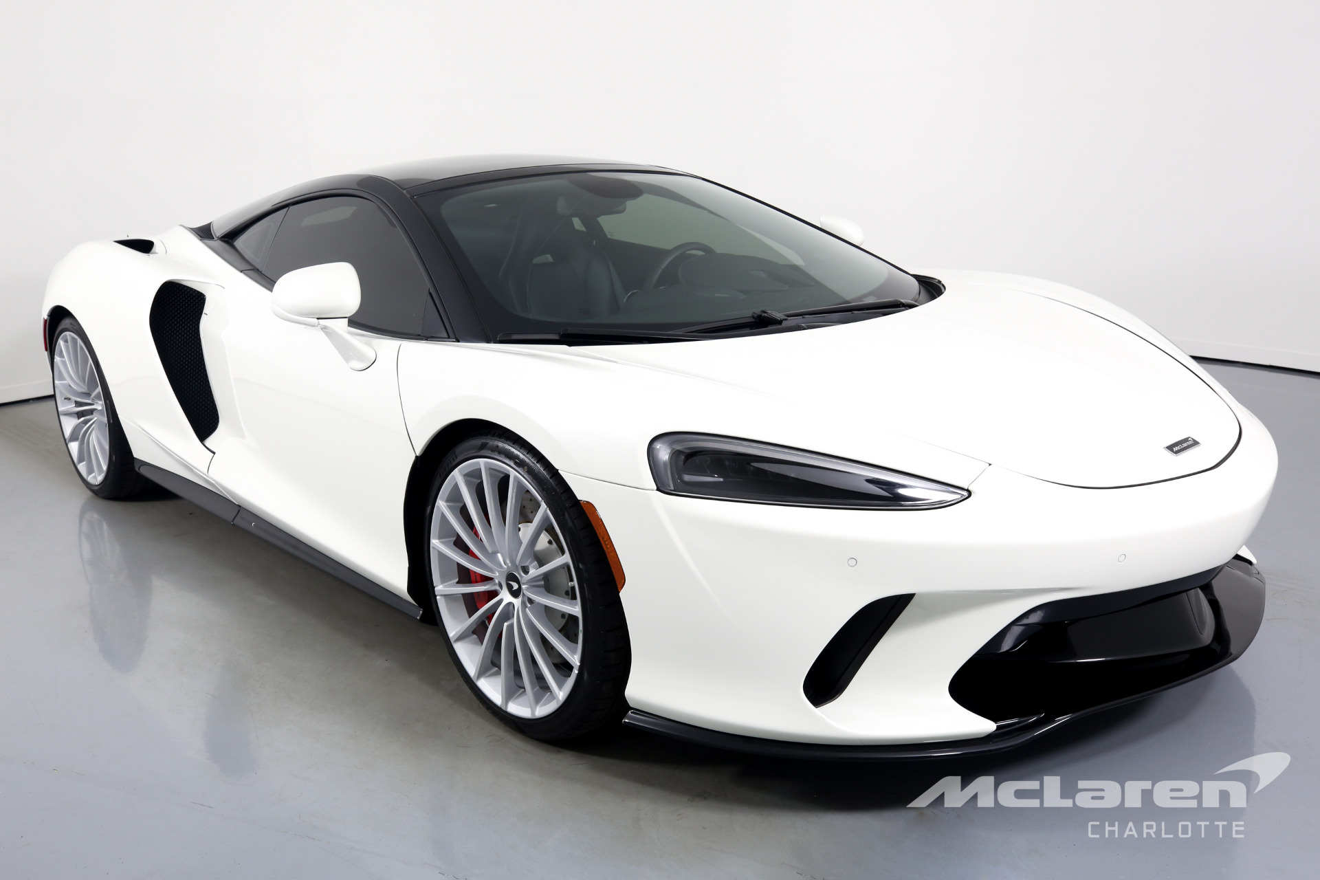 2020 Mclaren GT, 2/18