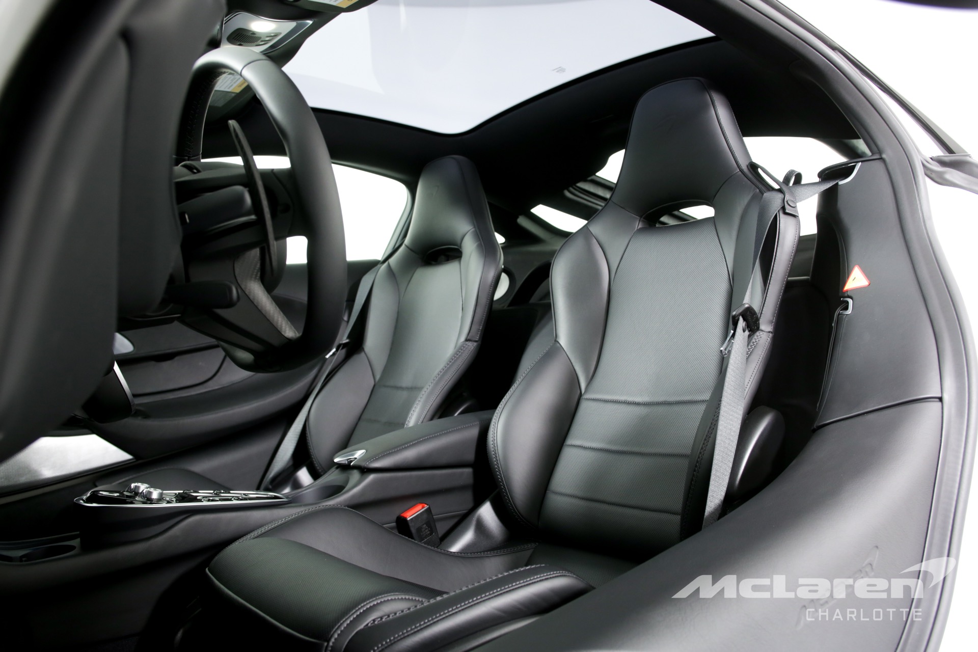 2020 Mclaren GT, 9/18