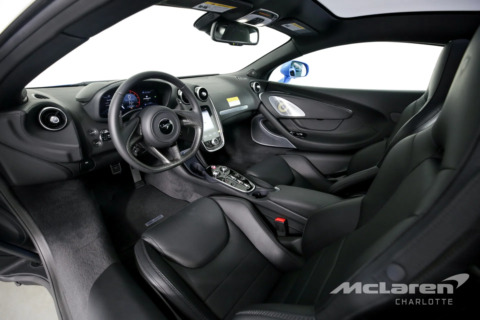 2020 Mclaren GT interior, Jet Black