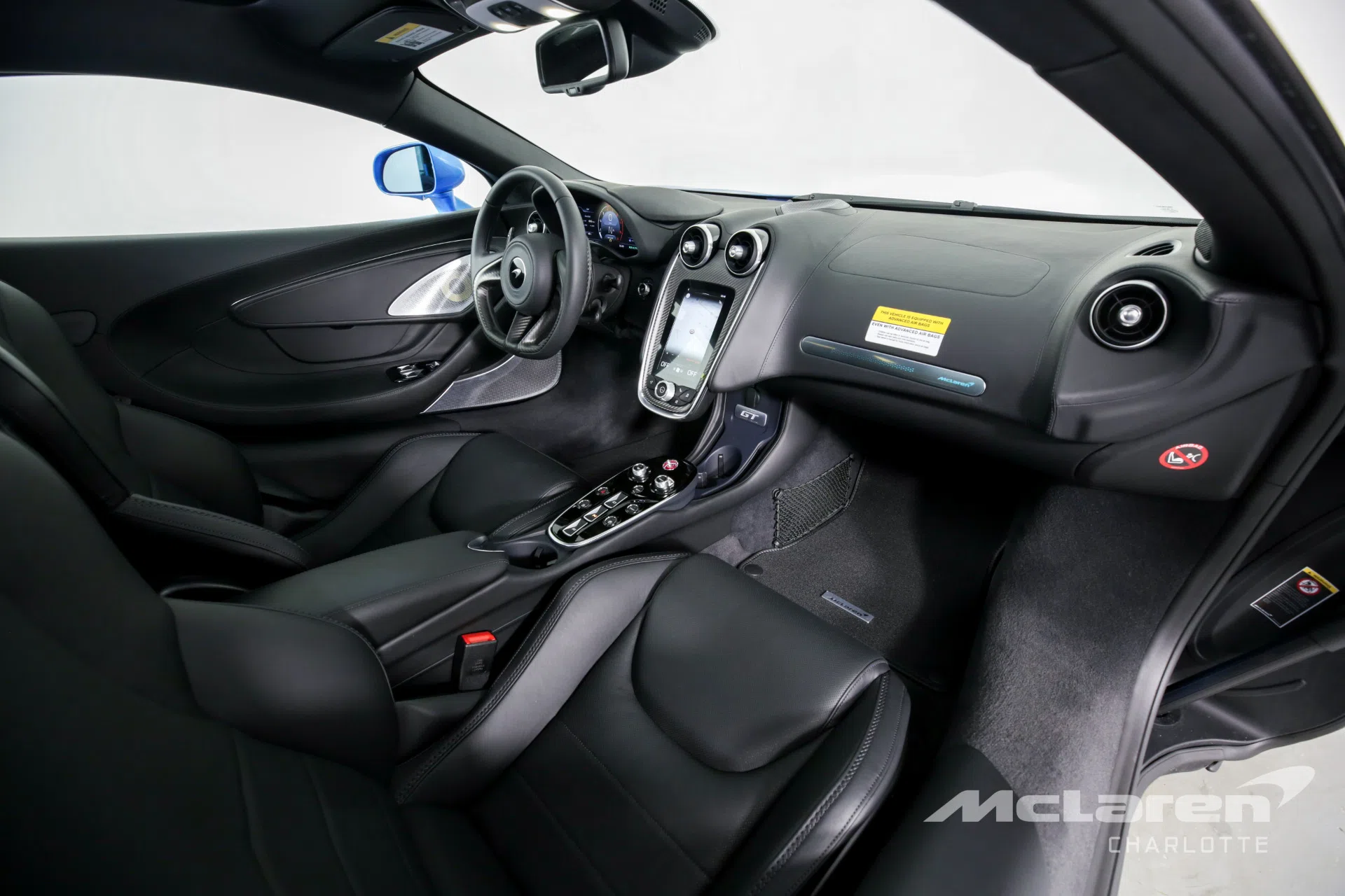 2020 Mclaren GT interior, Jet Black