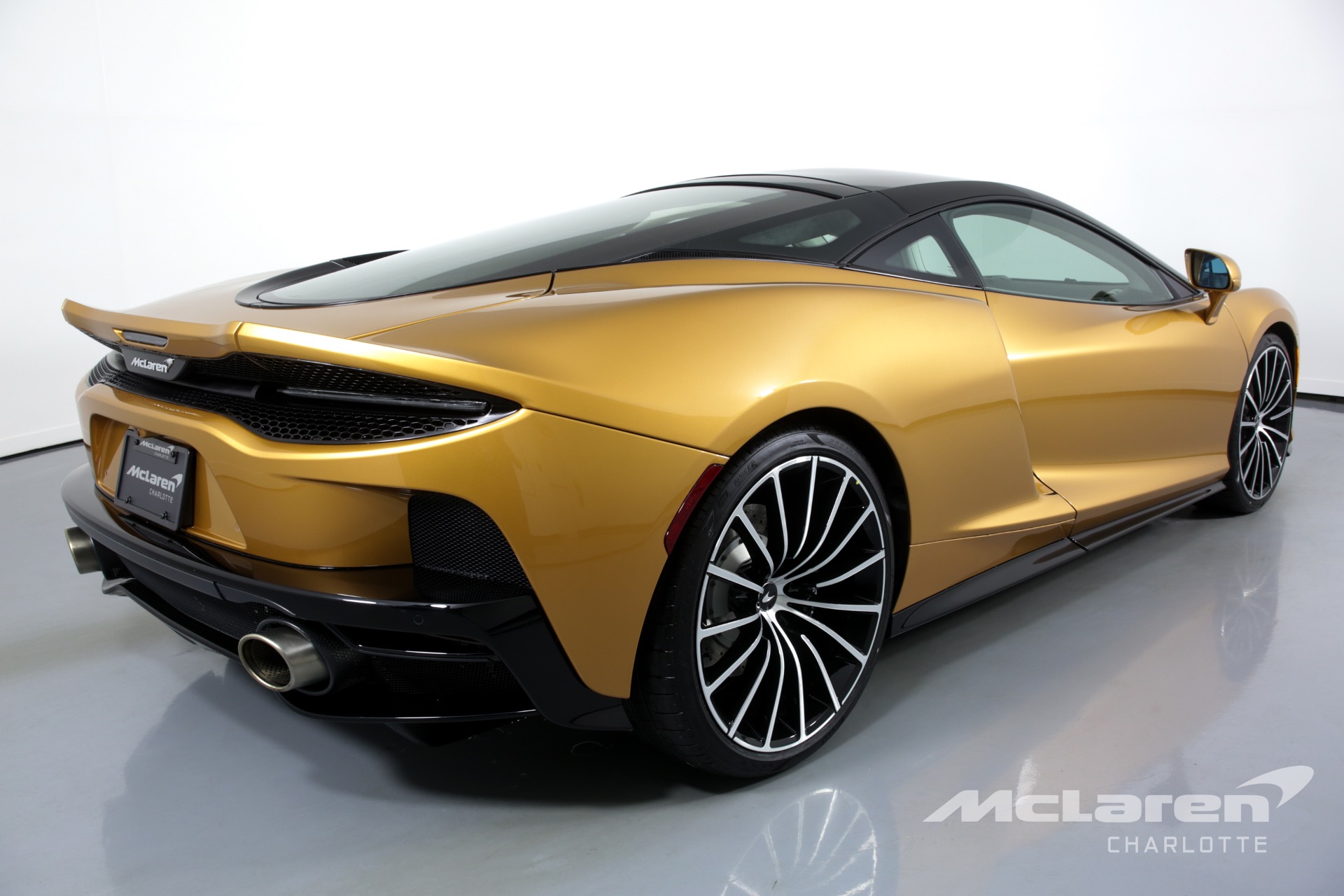 2020 Mclaren GT, 6/19