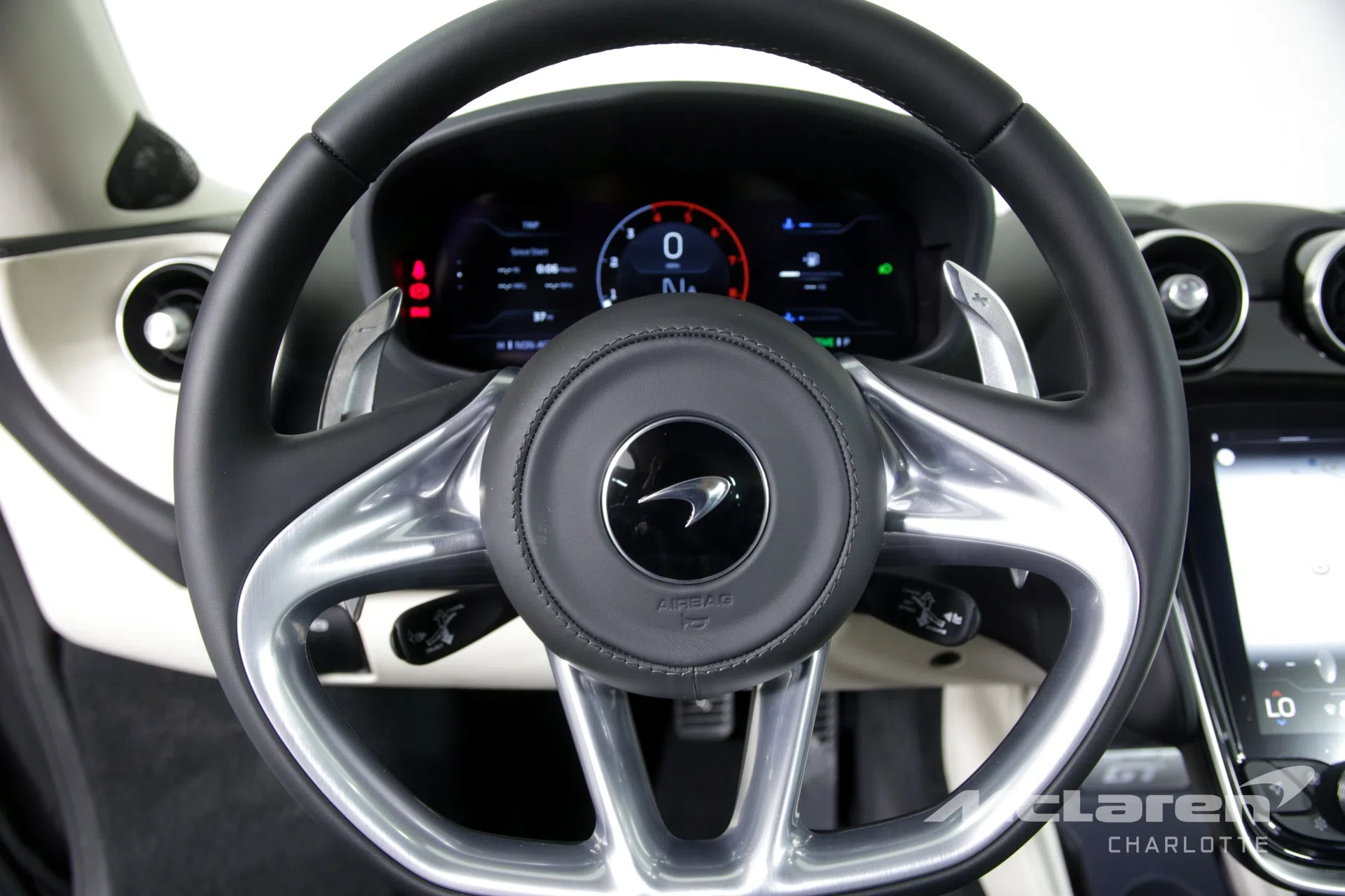 2020 Mclaren GT interior, steering wheel, Porcelain & Black