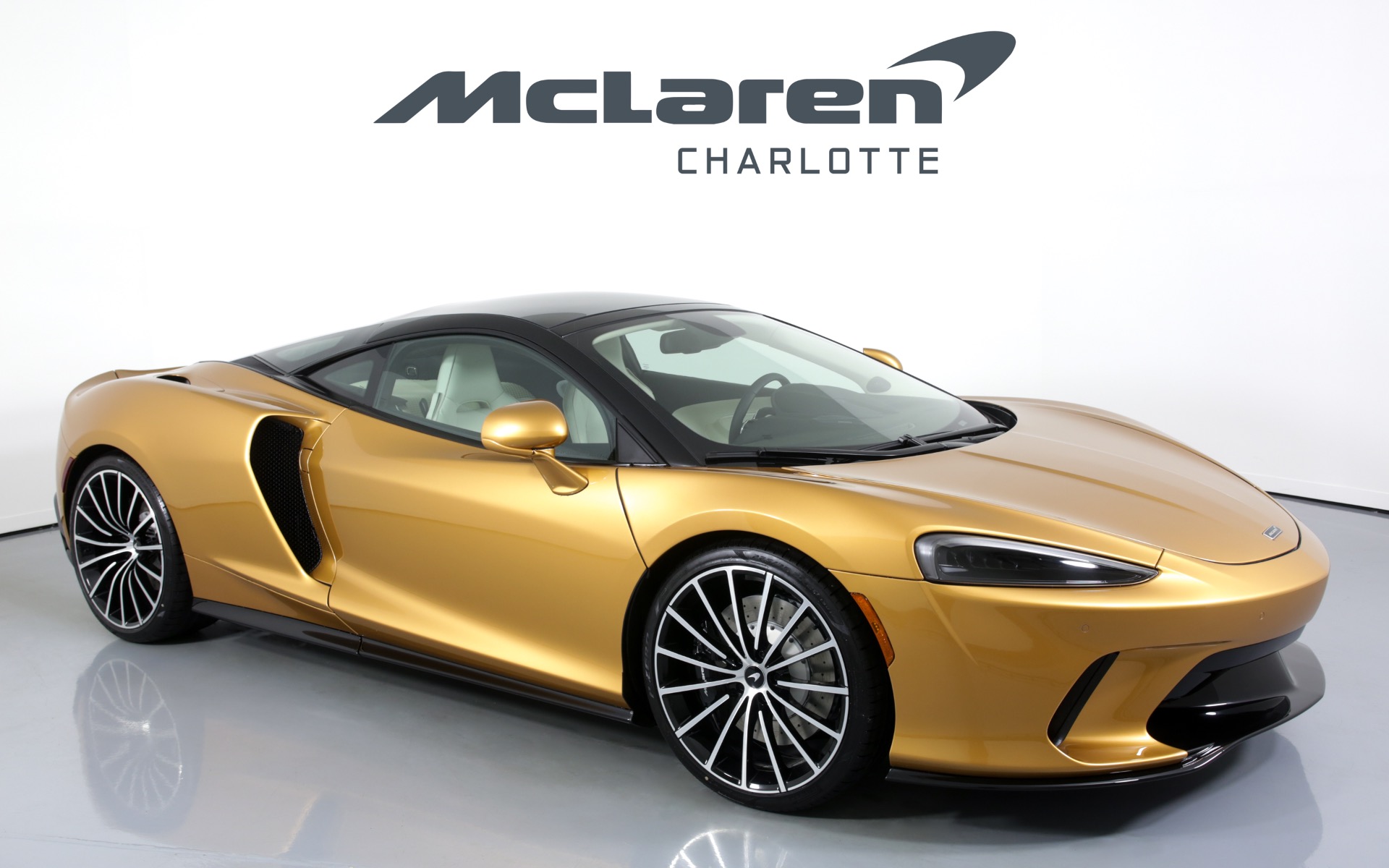 2020 Mclaren GT, 17/19