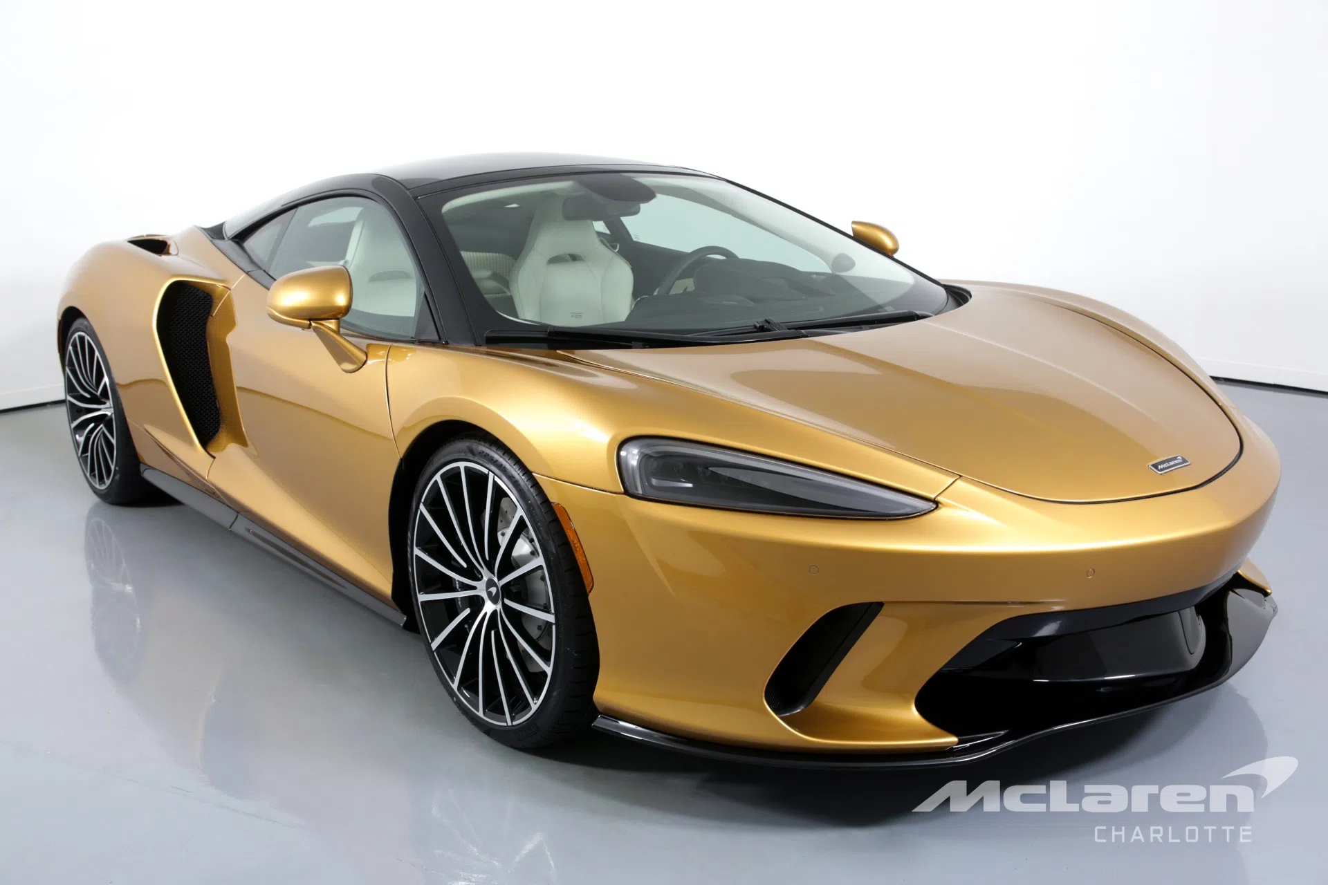 2020 Mclaren GT for sale, front three-quarter view, Burnished Copper