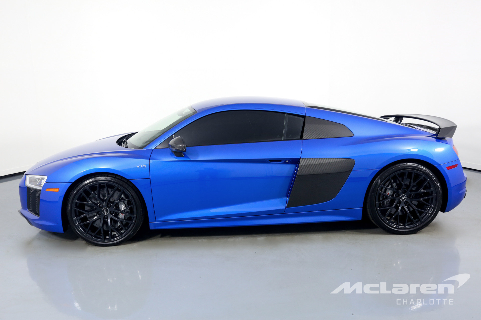 2017 AUDI R8 5.2 QUATTRO V10 PLUS, 3/20
