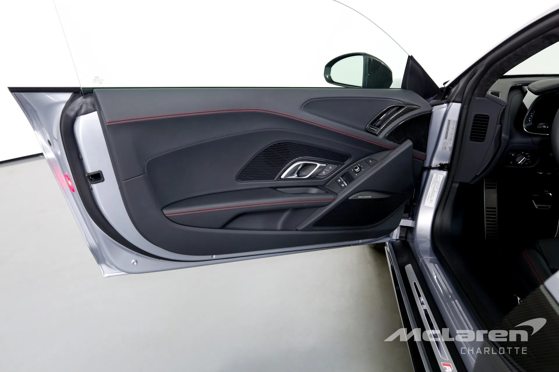2020 Audi R8 5.2 Quattro V10 Performance interior, door panel, Black