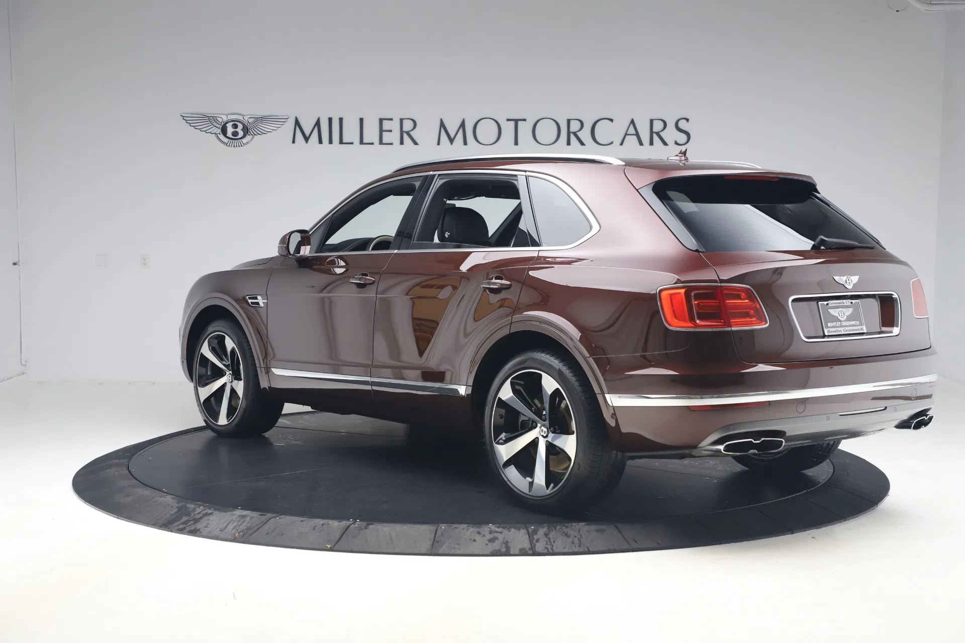 2020 Bentley Bentayga V8 for sale, exterior, Cricket Ball