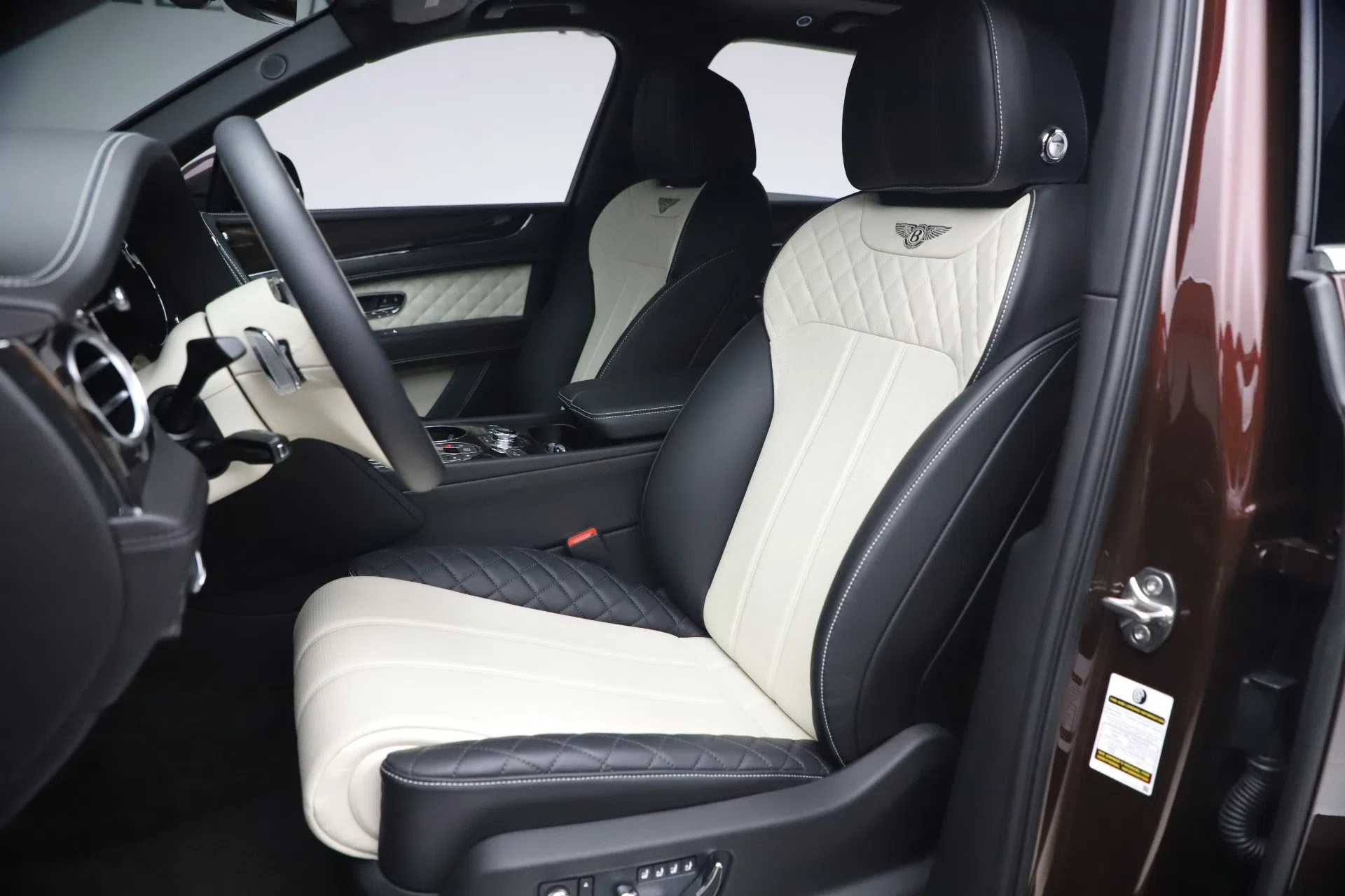 2020 Bentley Bentayga V8 interior, seats, Linen