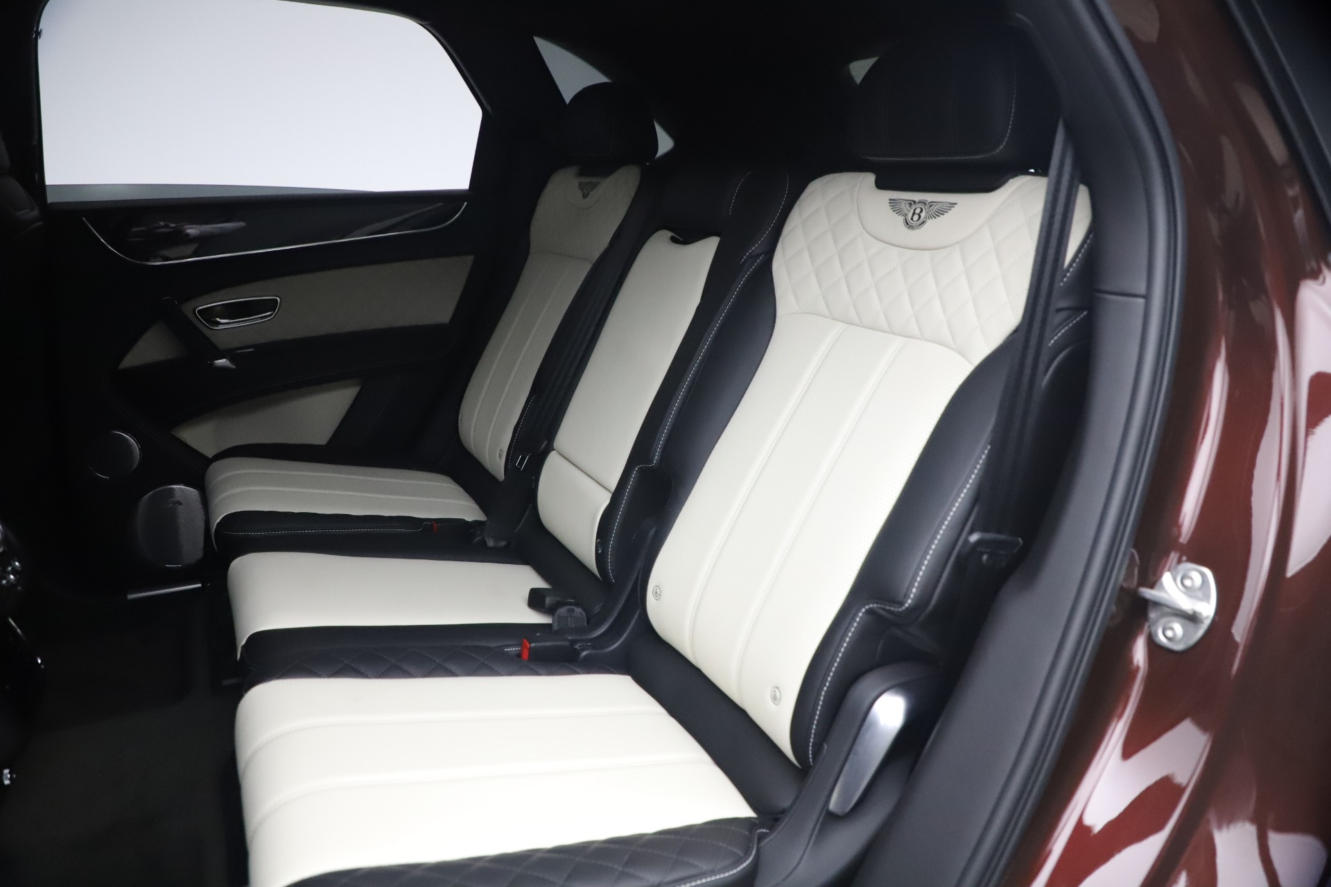 2020 Bentley Bentayga V8, 17/20
