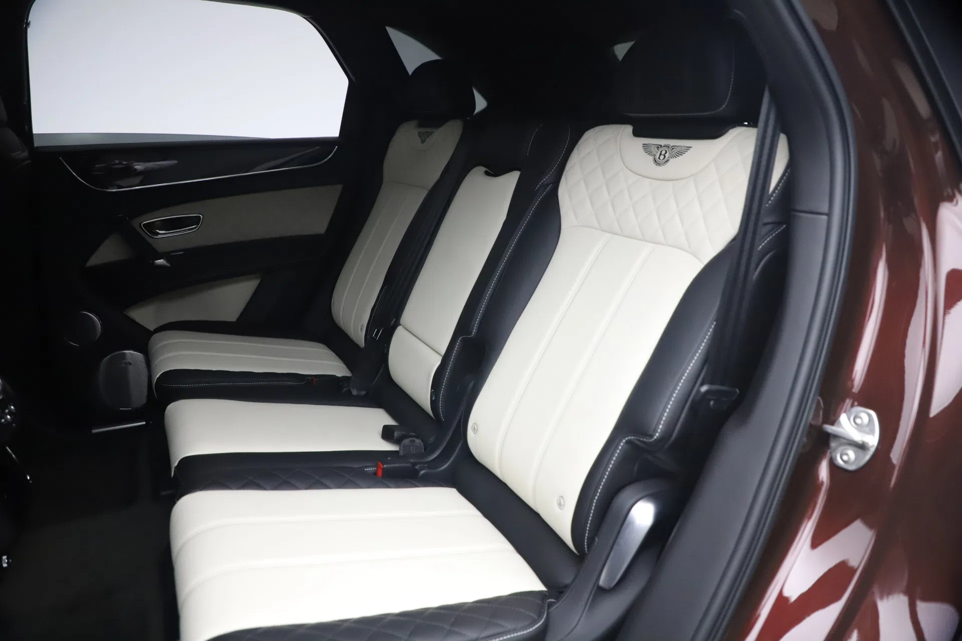 2020 Bentley Bentayga V8 interior, seats, Linen
