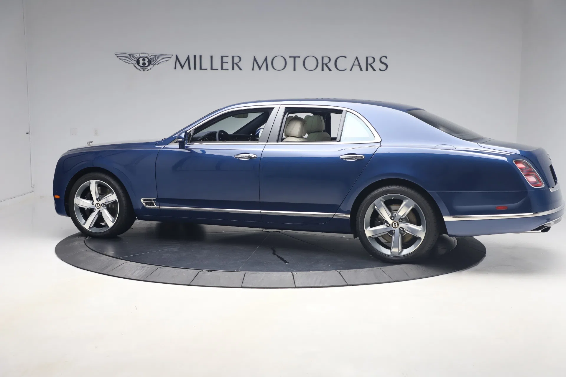 2020 Bentley Mulsanne Speed, side profile, Marlin