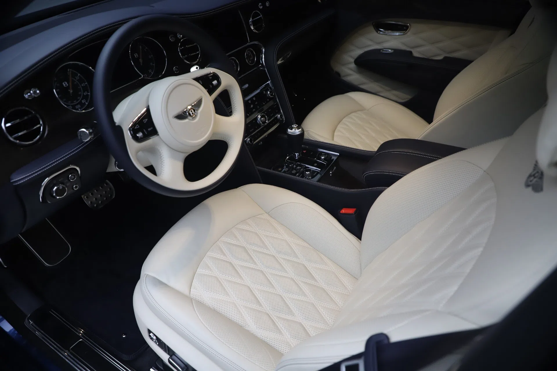 2020 Bentley Mulsanne Speed interior, seats, Linen
