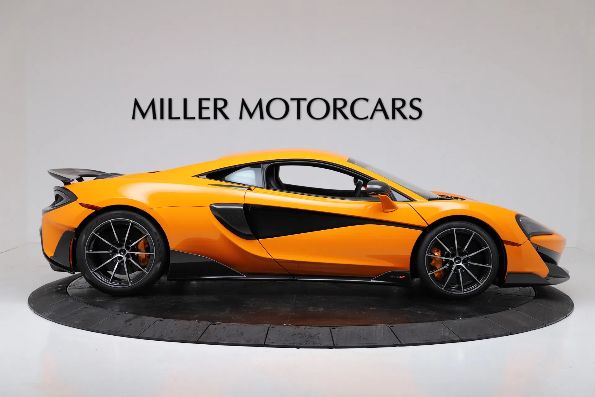 2019 McLaren 600LT, side profile, Orange